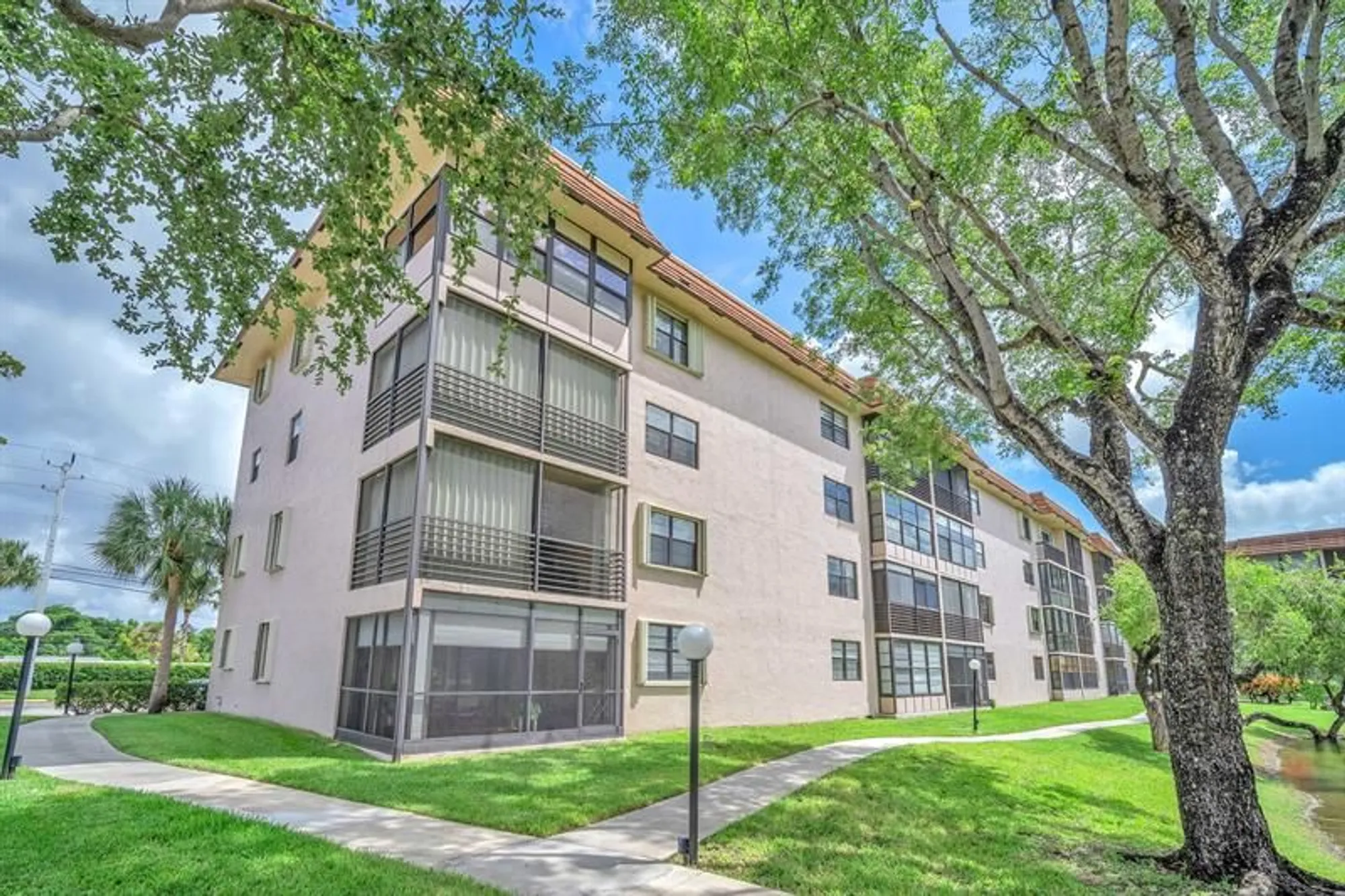 Property Slideshow image 25 of 26 | 4930 e sabal palm blvd 414, Tamarac, FL, 33319