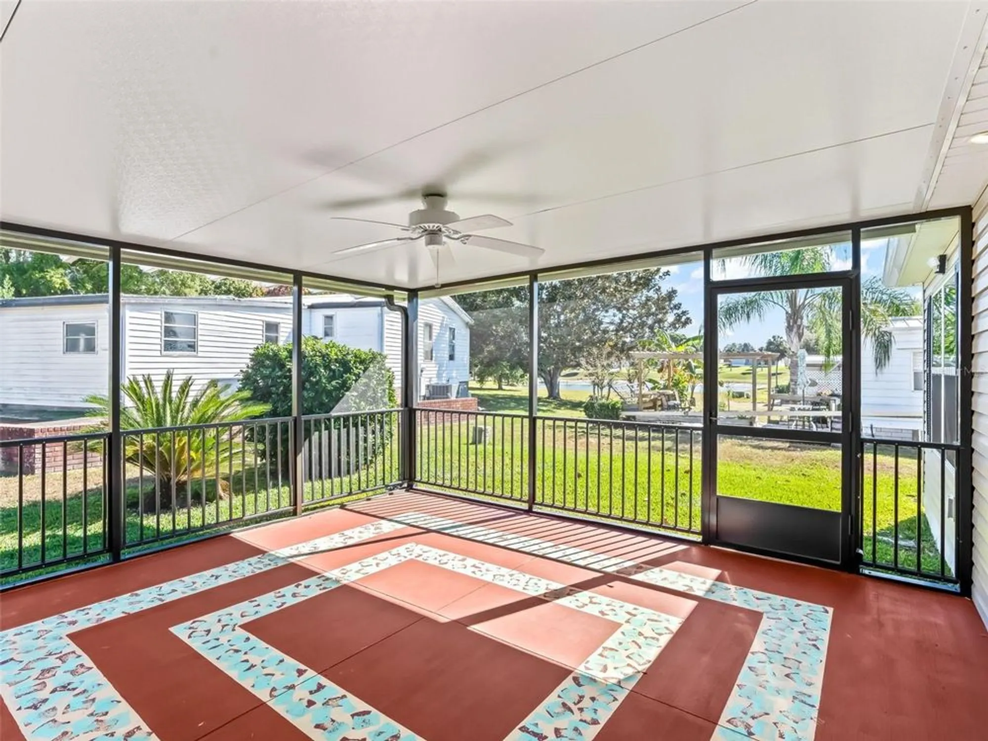 Property Slideshow image 31 of 37 | 828 silver oak ave, Lady Lake, FL, 32159