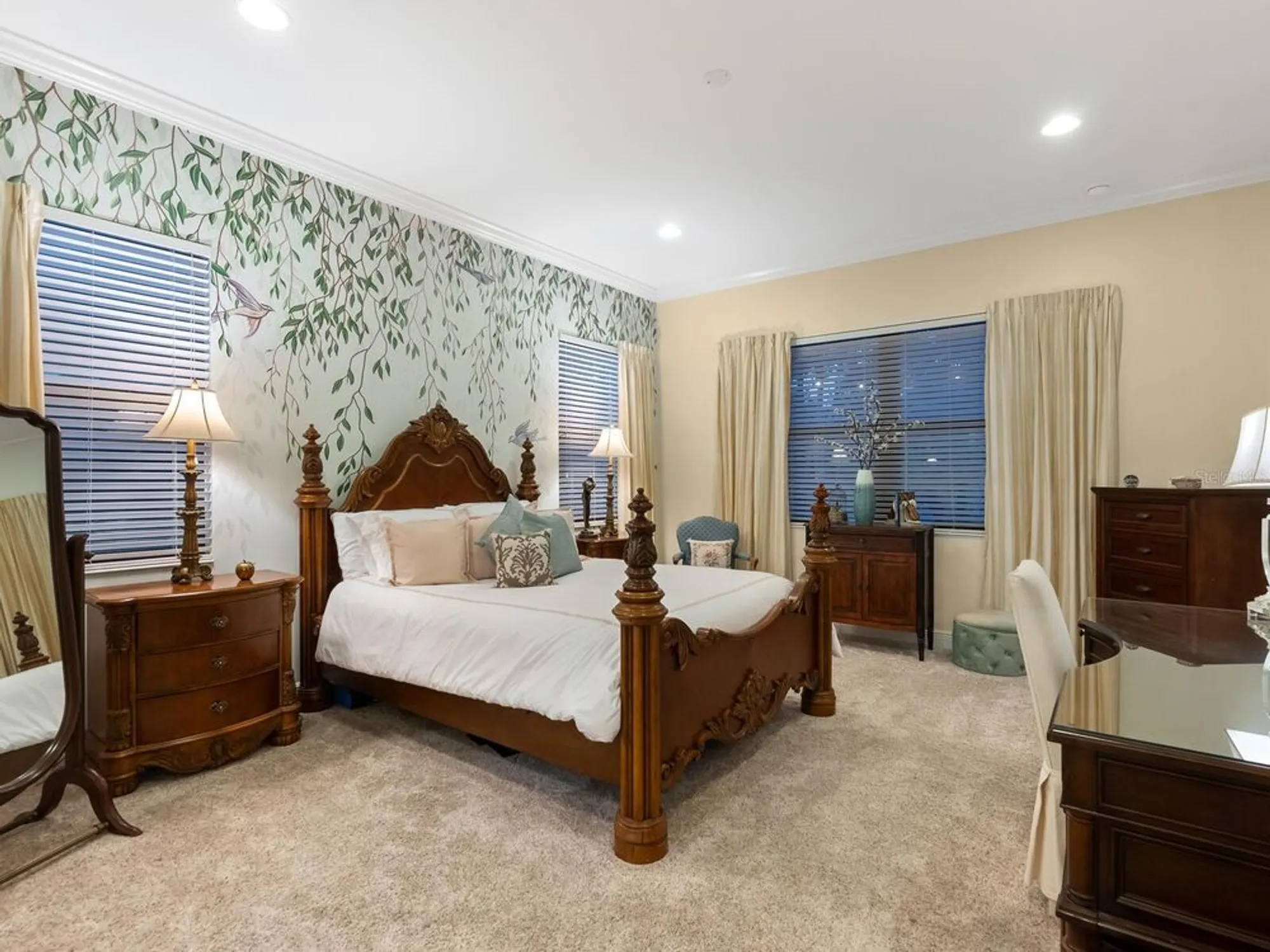 Property Slideshow image 20 of 67 | 27336 driver ln, Englewood, FL, 34223