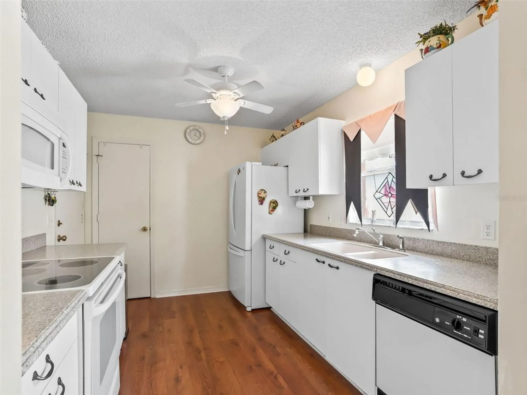 Property Slideshow image 6 of 28 | 1019 avalon ave, The Villages, FL, 32159