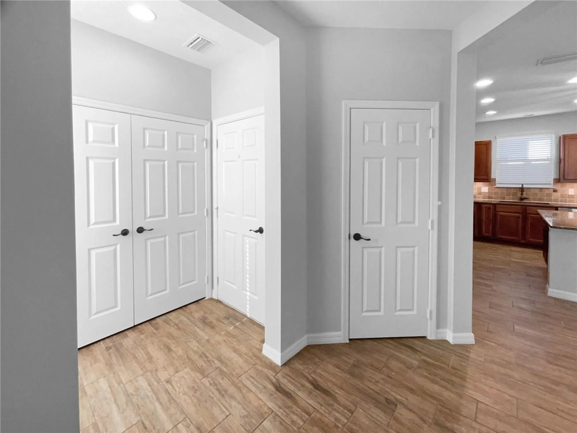 Property Slideshow image 10 of 22 | 363 alcove dr, Groveland, FL, 34736