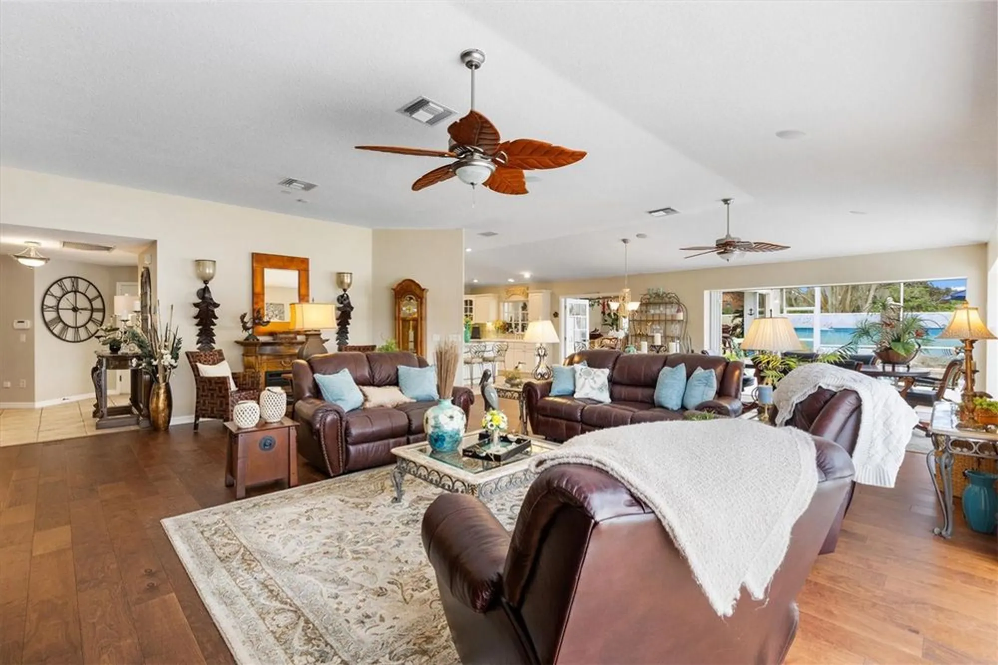 Property Slideshow image 12 of 68 | 17339 se 84th foxgrove ave, The Villages, FL, 32162