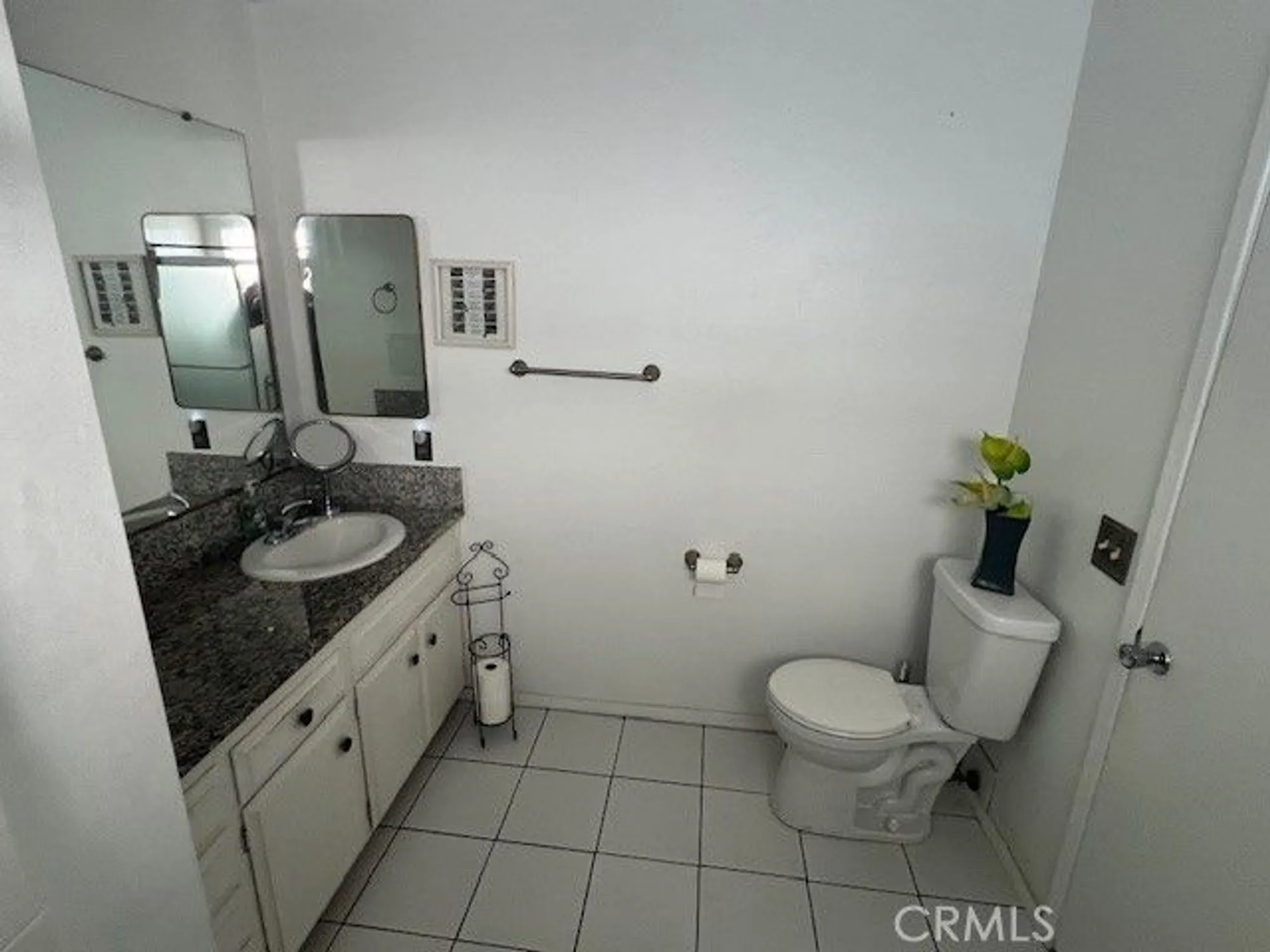 Property Slideshow image 26 of 73 | 1140 amberwood dr, Hemet, CA, 92543