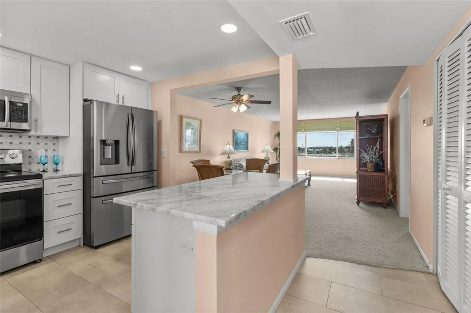 Property Slideshow image 7 of 40 | 4775 cove cir apt 407, Saint Petersburg, FL, 33708