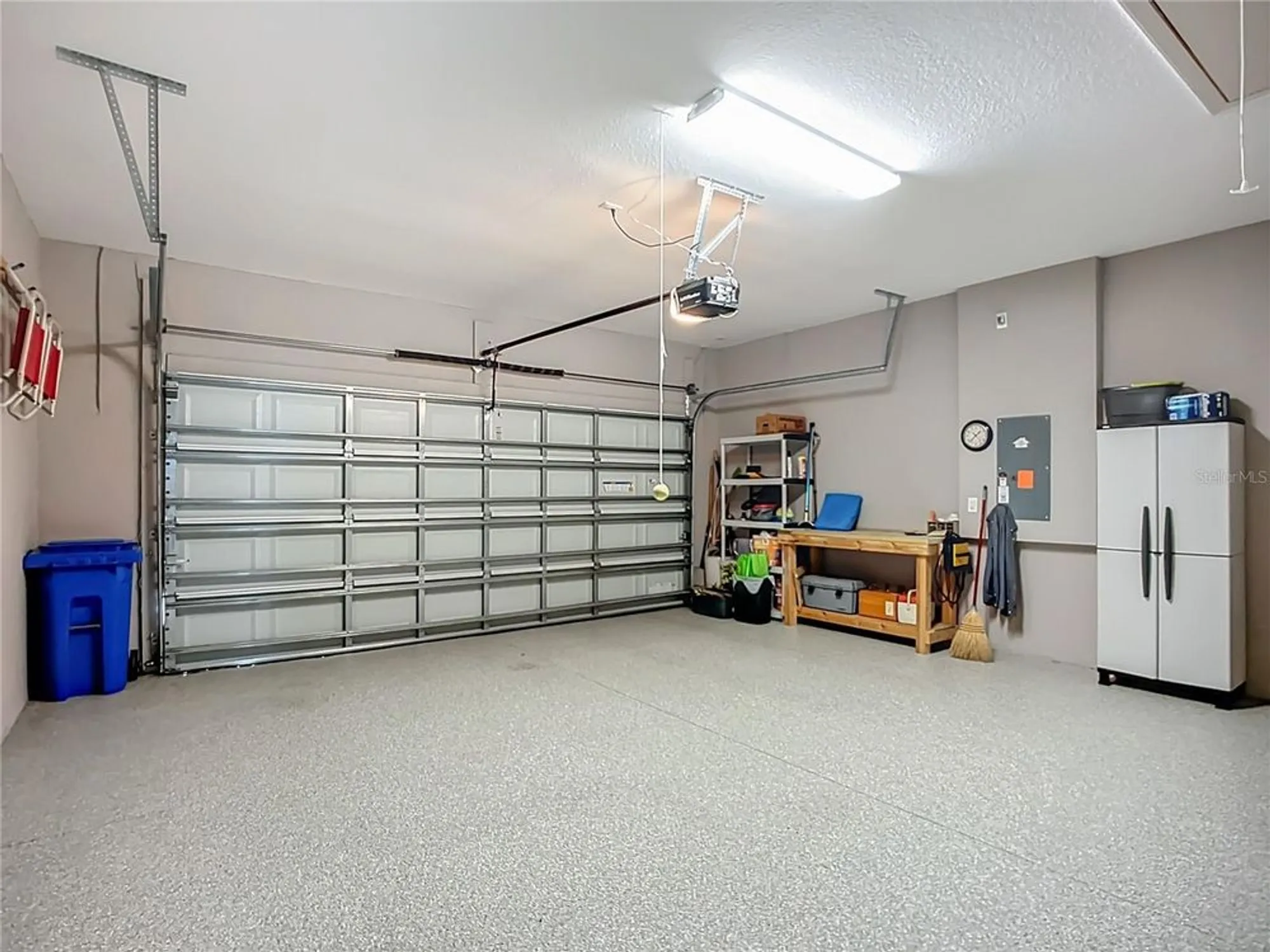 Property Slideshow image 26 of 43 | 689 chipper dr, Sun City Center, FL, 33573