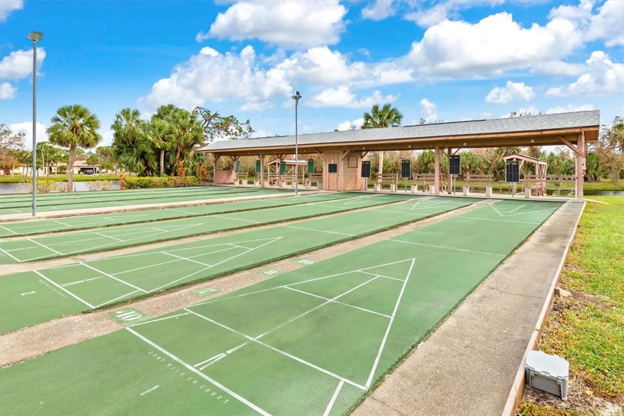 Property Slideshow image 36 of 45 | 604 foxwood blvd, Englewood, FL, 34223