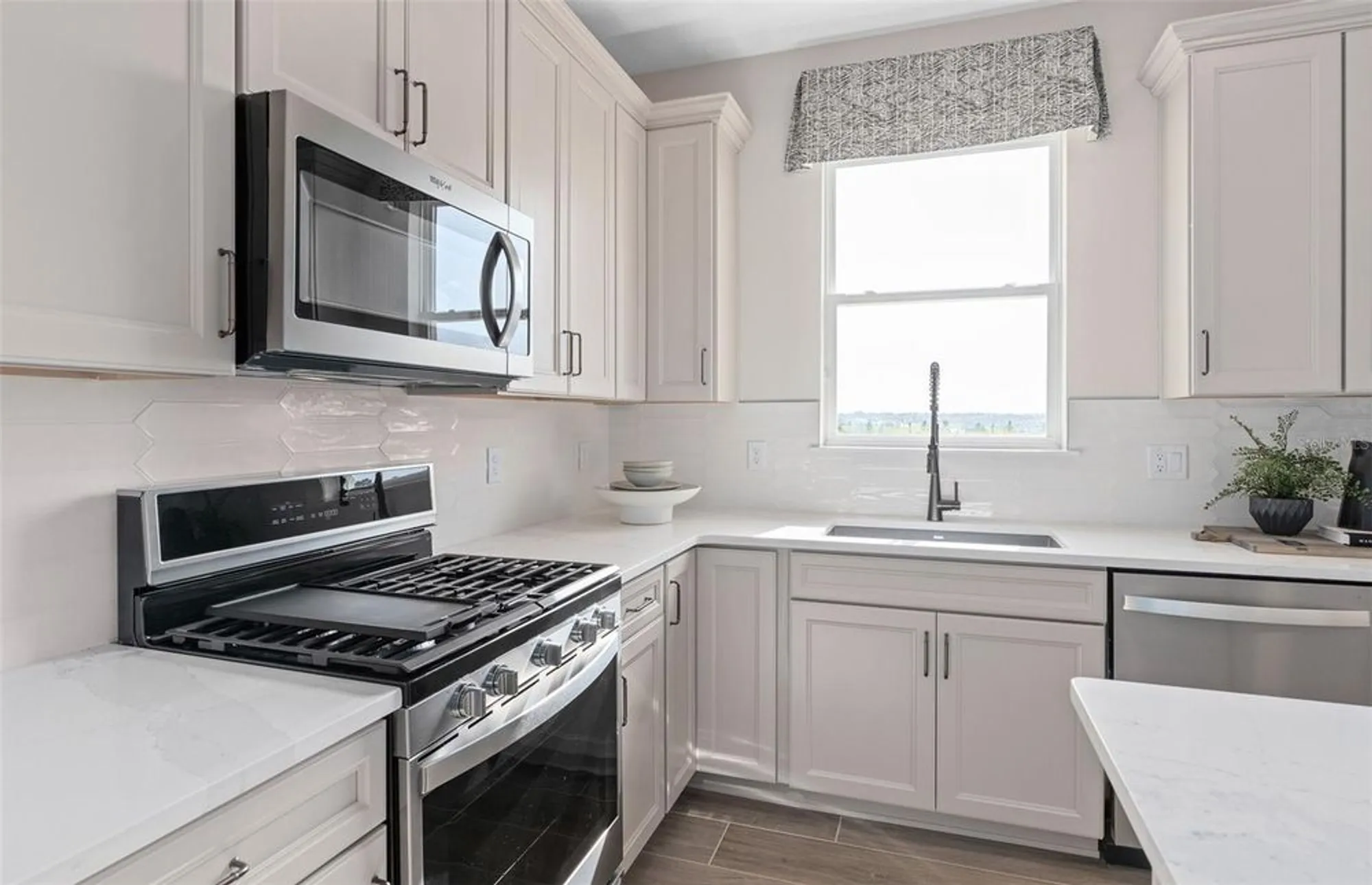 Property Slideshow image 4 of 22 | 6456 shimmering shores ln, Saint Cloud, FL, 34771