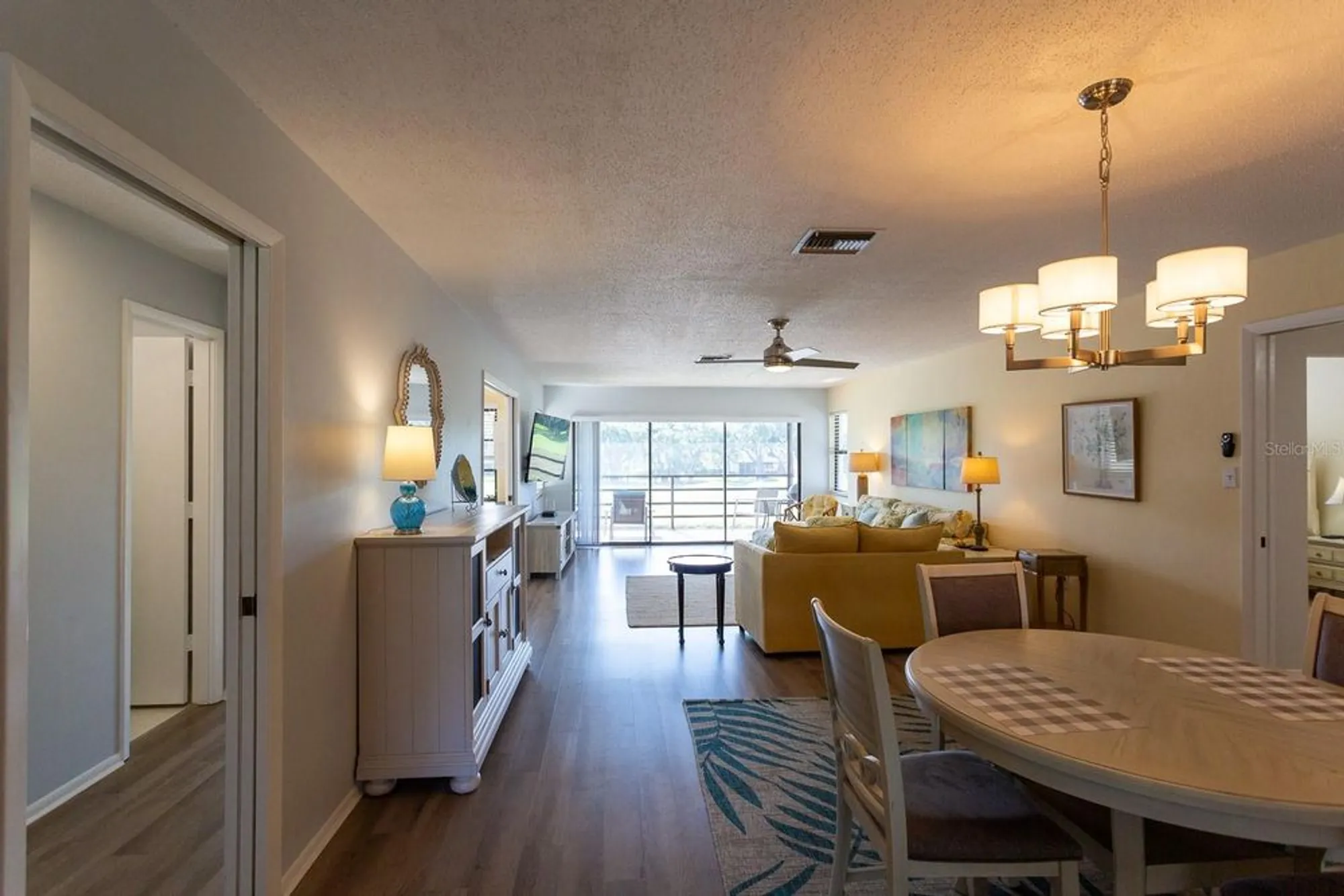 Property Slideshow image 9 of 41 | 5630 golf pointe dr 206, Sarasota, FL, 34243