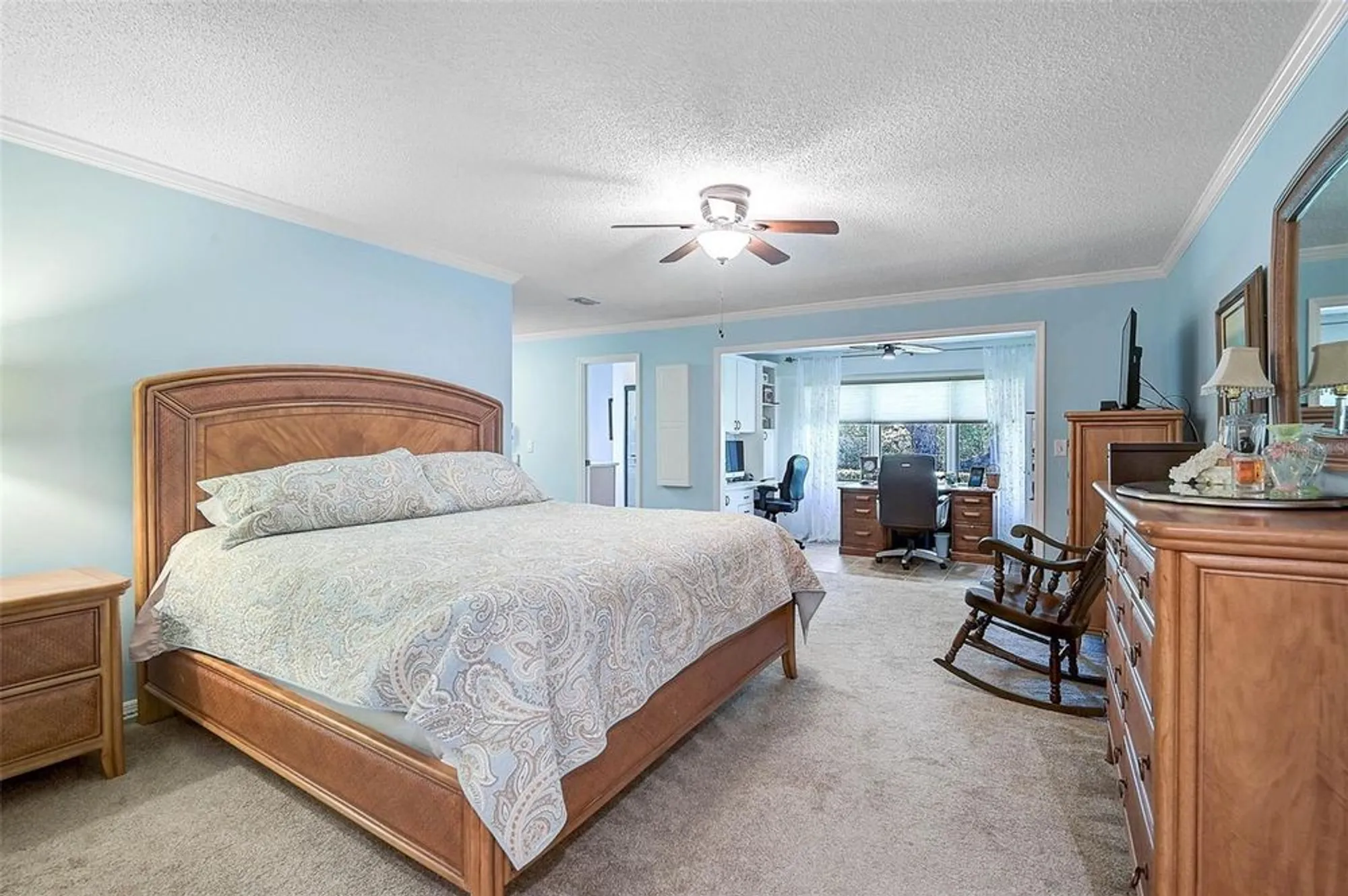 Property Slideshow image 15 of 61 | 3890 wilshire cir 27, Sarasota, FL, 34238