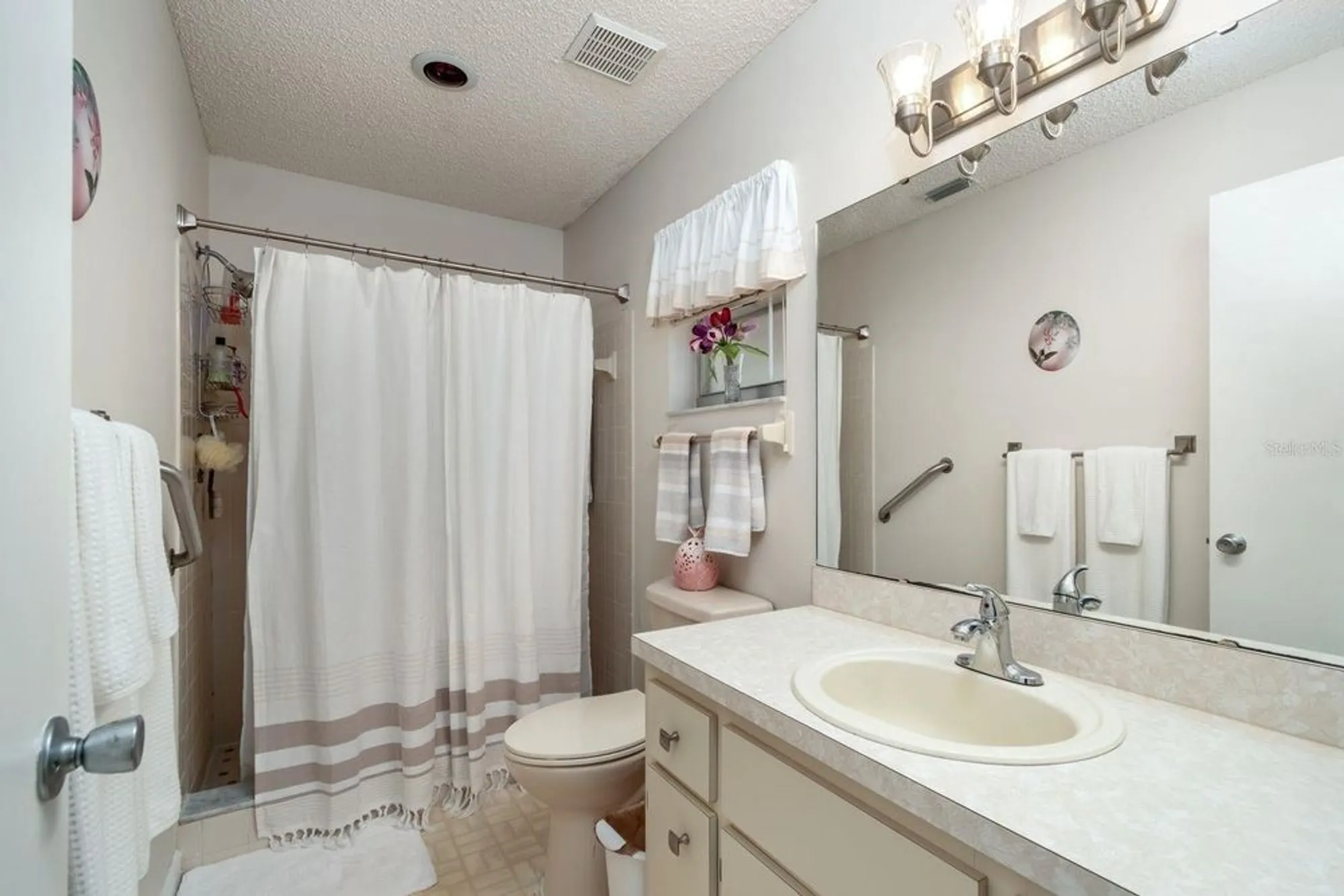 Property Slideshow image 21 of 33 | 9250 sw 83rd ct c, Ocala, FL, 34481