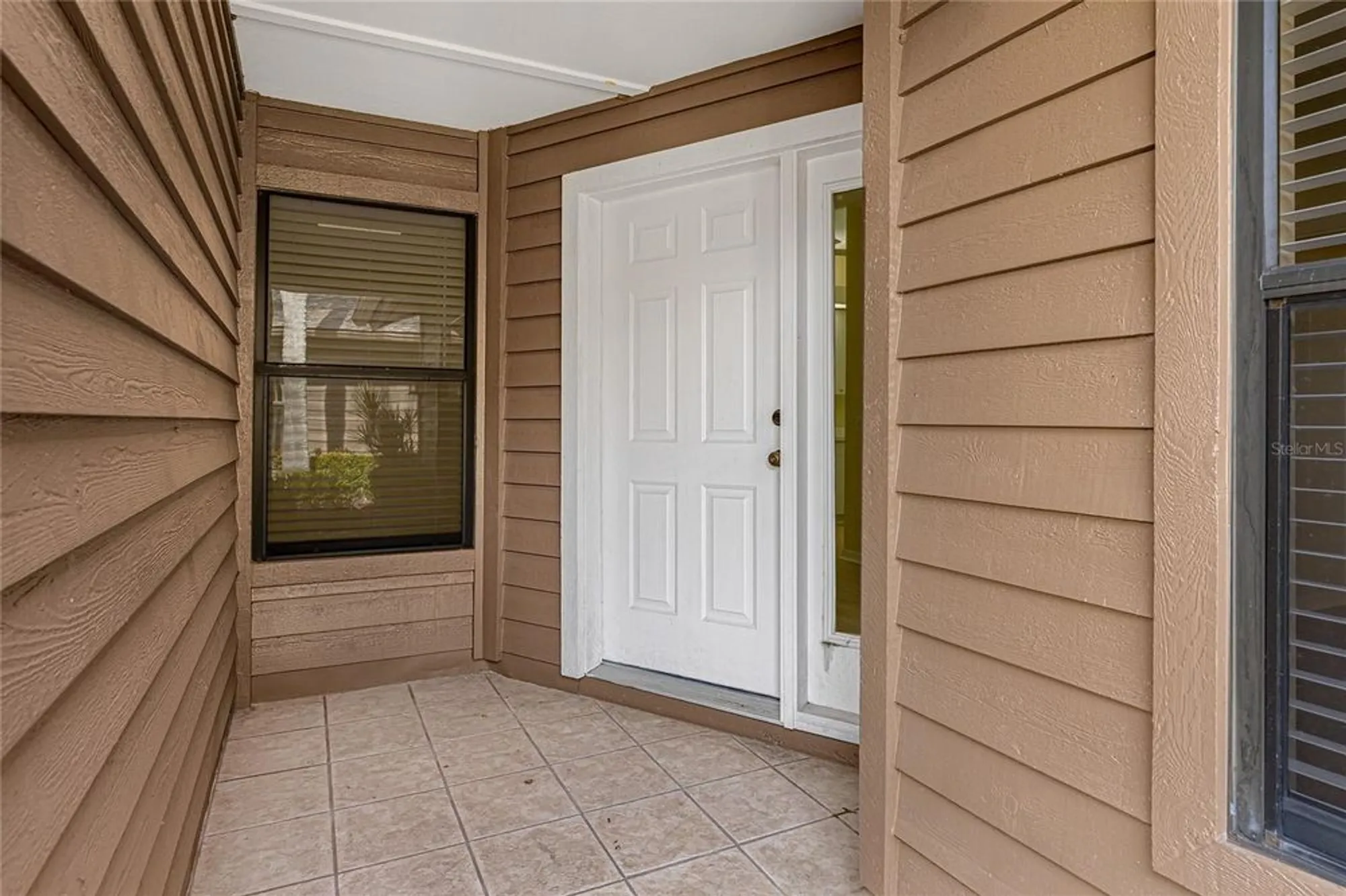 Property Slideshow image 4 of 44 | 7106 saint andrews ln, Sarasota, FL, 34243