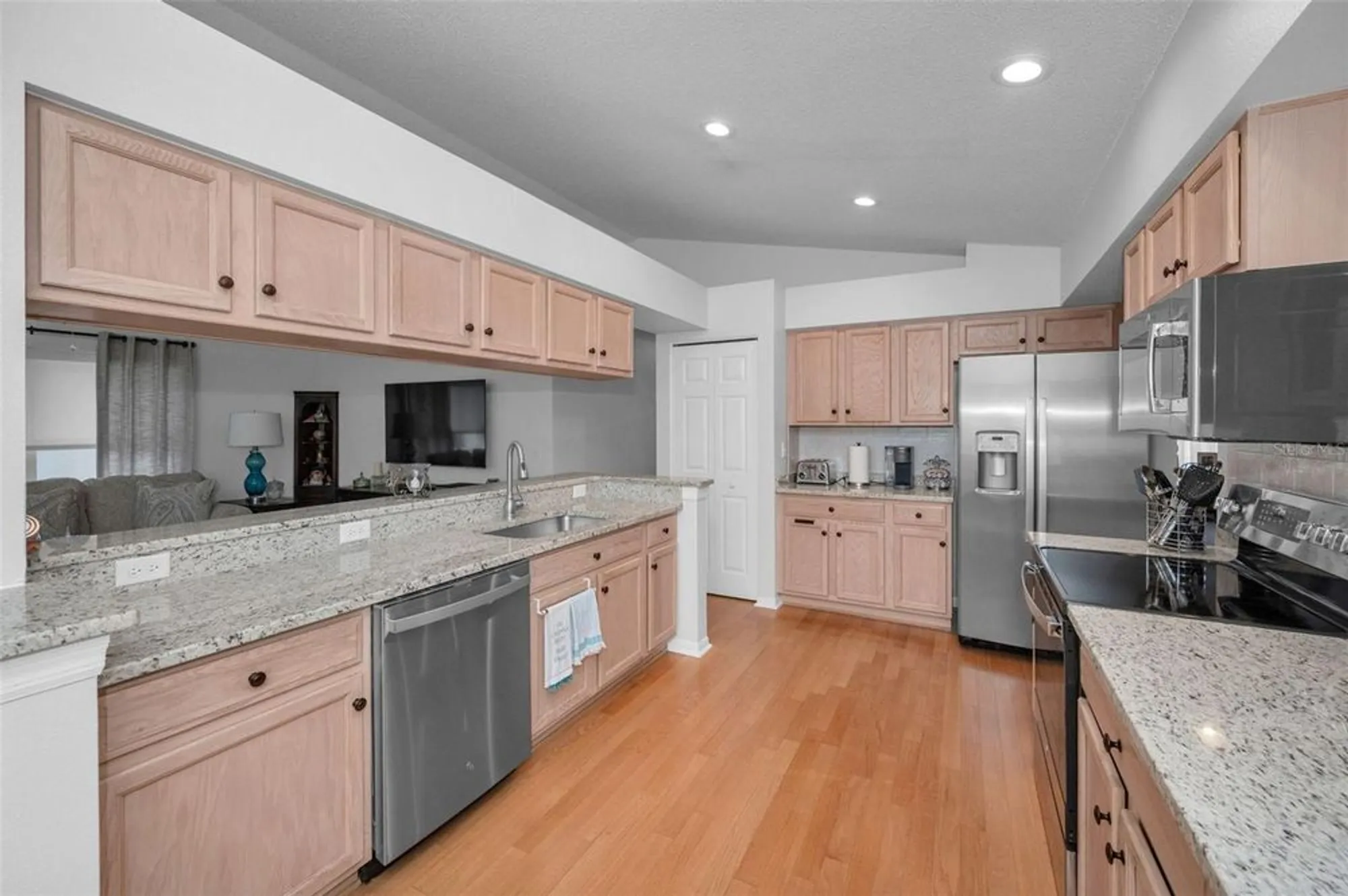 Property Slideshow image 18 of 100 | 1311 eveningside ct, Trinity, FL, 34655