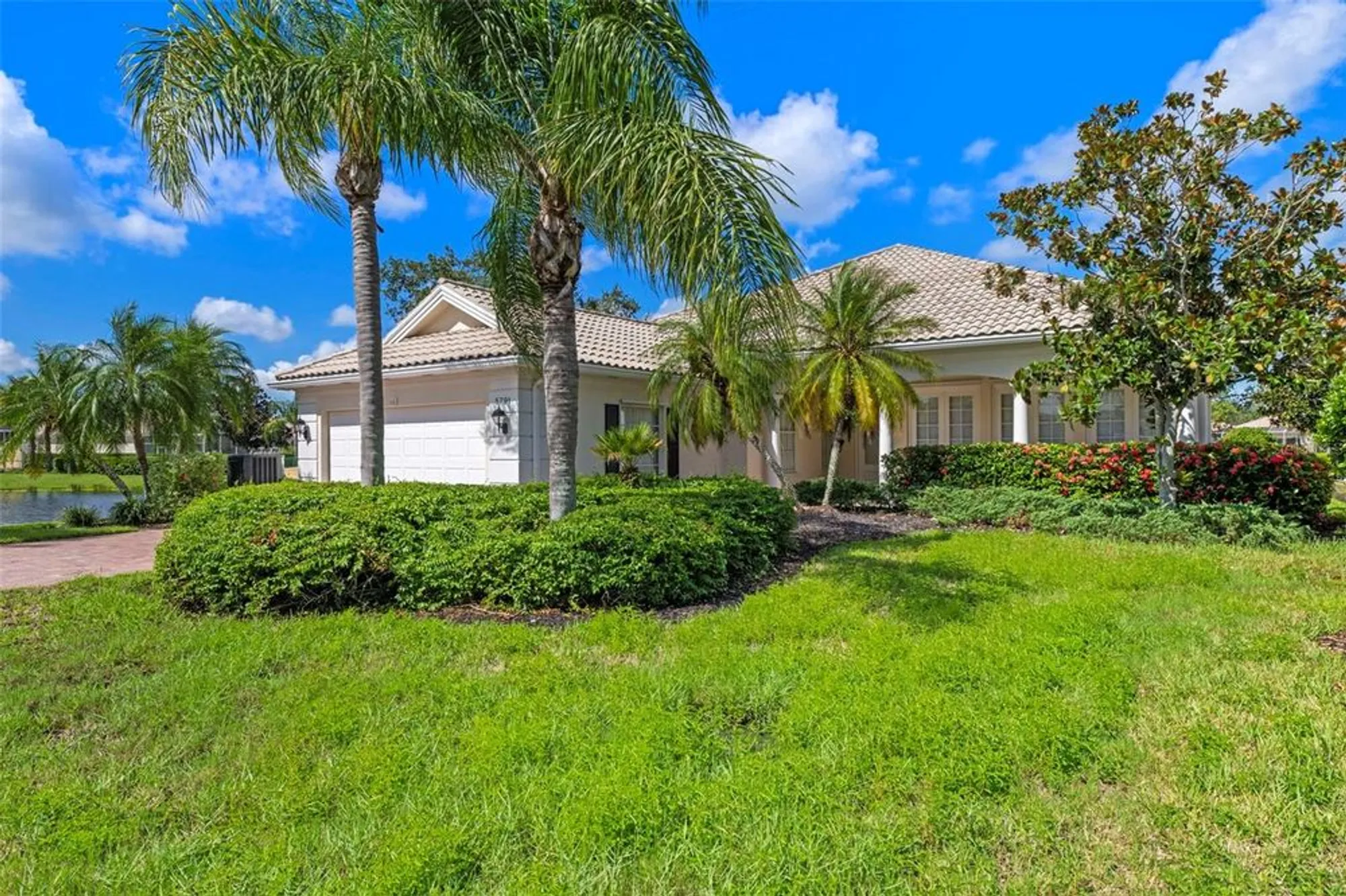 Property Slideshow image 1 of 62 | 5791 girona pl, Sarasota, FL, 34238
