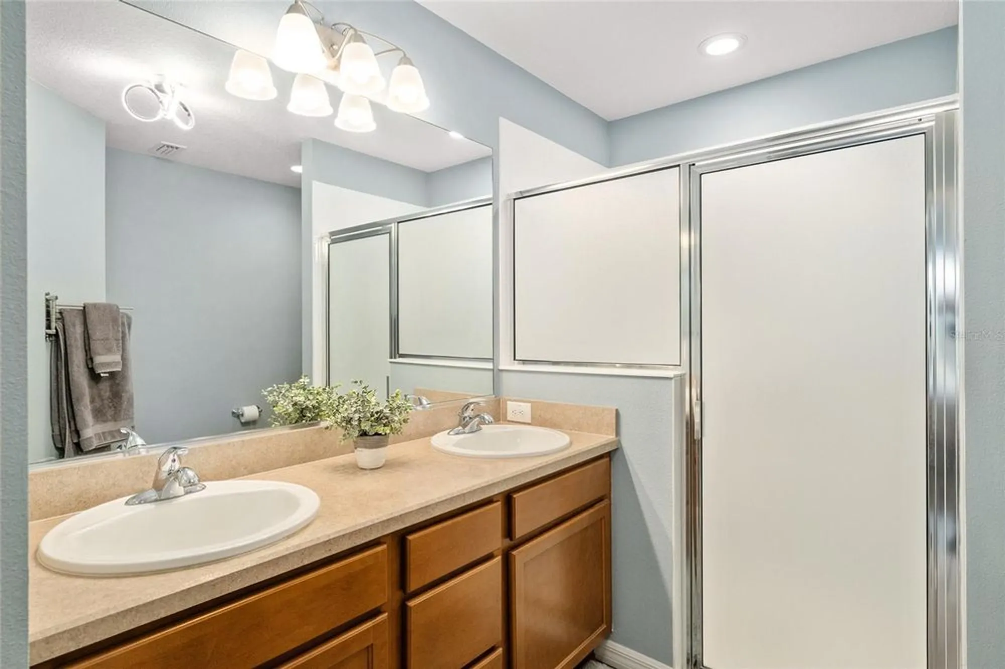 Property Slideshow image 22 of 39 | 2498 yalaha ave, The Villages, FL, 32162