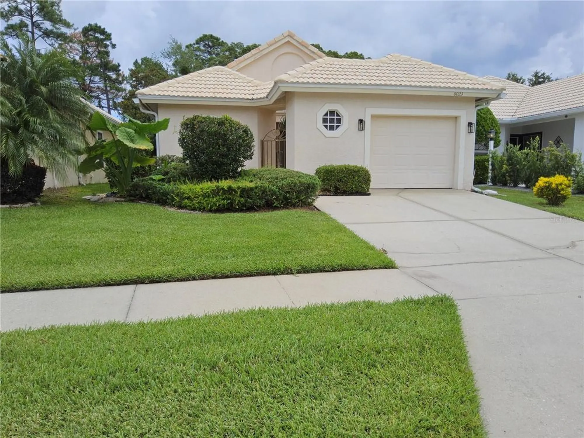 Property Slideshow image 1 of 28 | 8023 saint andrews way, Mount Dora, FL, 32757