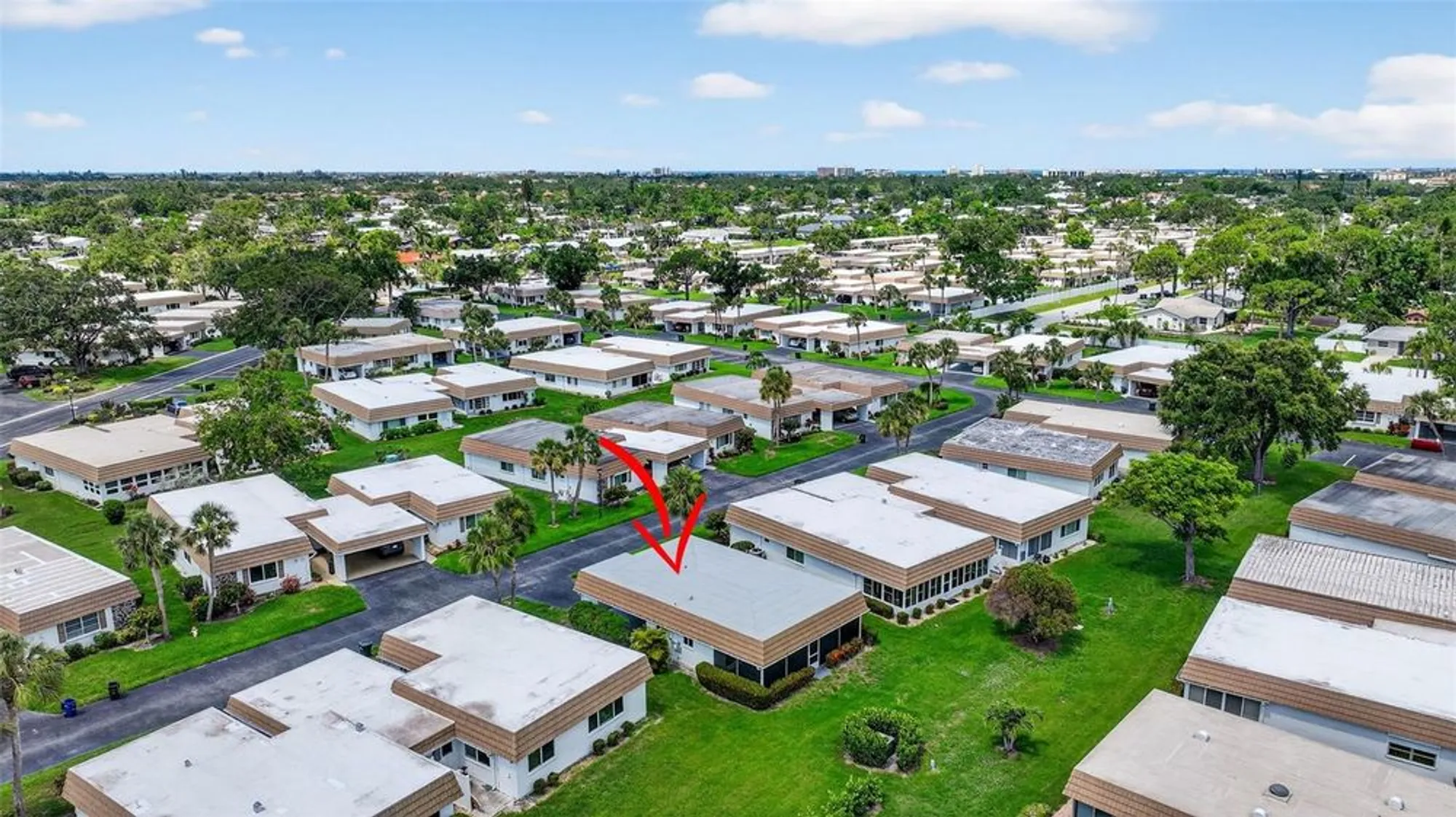 Property Slideshow image 27 of 34 | 2733 riverbluff pl v57, Sarasota, FL, 34231