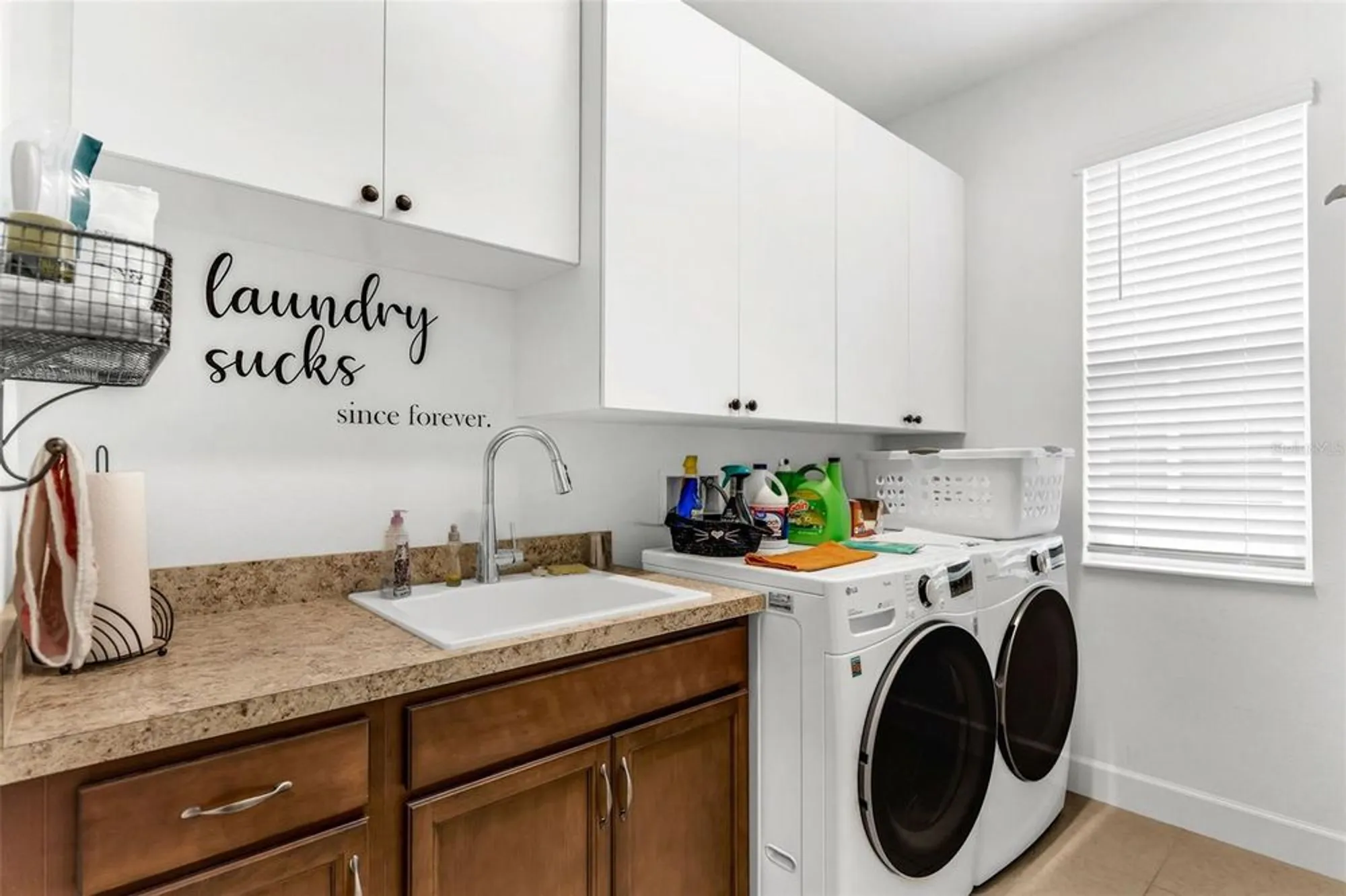 Property Slideshow image 39 of 82 | 422 good life way, Daytona Beach, FL, 32124