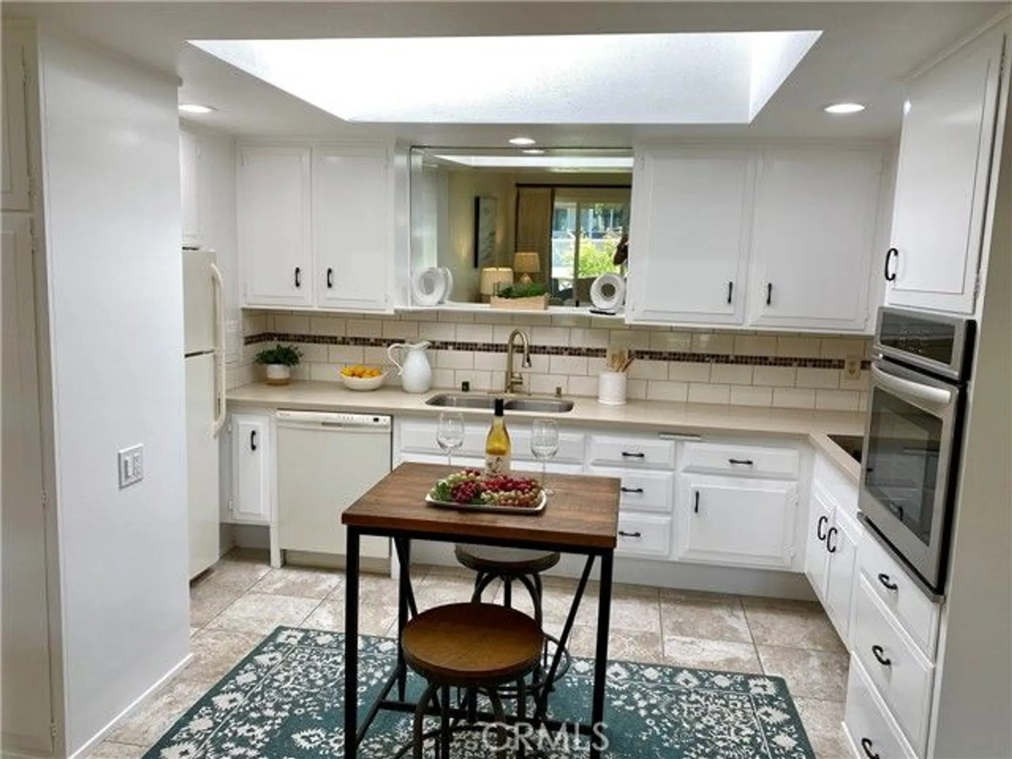 Property Slideshow image 7 of 32 | 1241 knollwood rd apt 46e, Seal Beach, CA, 90740