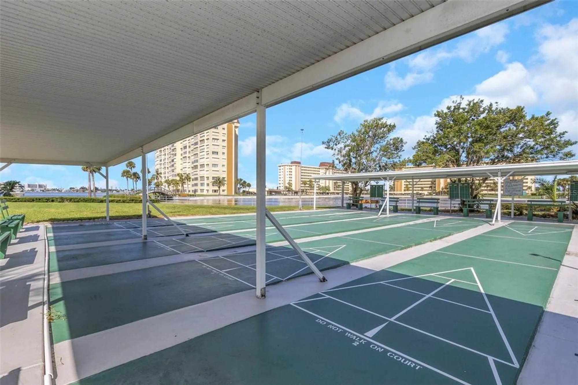 Property Slideshow image 62 of 95 | 4550 cove cir apt 207, St Petersburg, FL, 33708