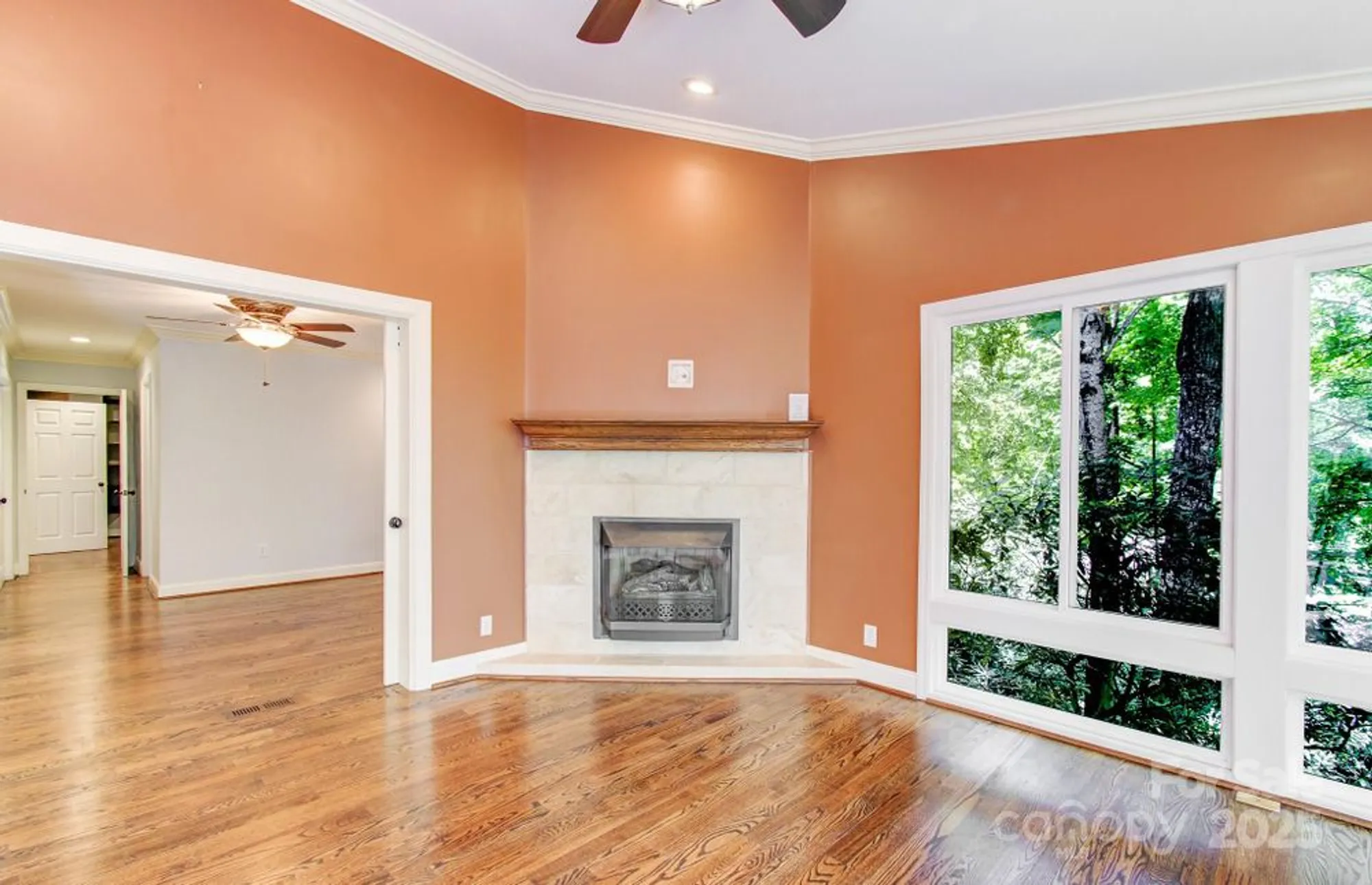 Property Slideshow image 12 of 38 | 305 e high point ln, Hendersonville, NC, 28791