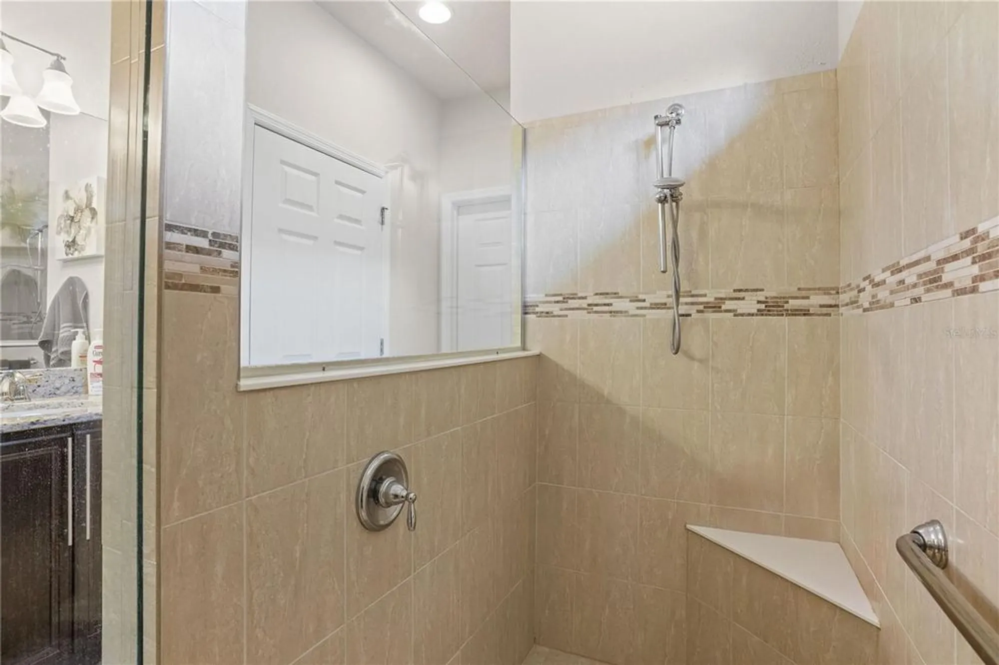 Property Slideshow image 25 of 53 | 329 alicante ct, Davenport, FL, 33837