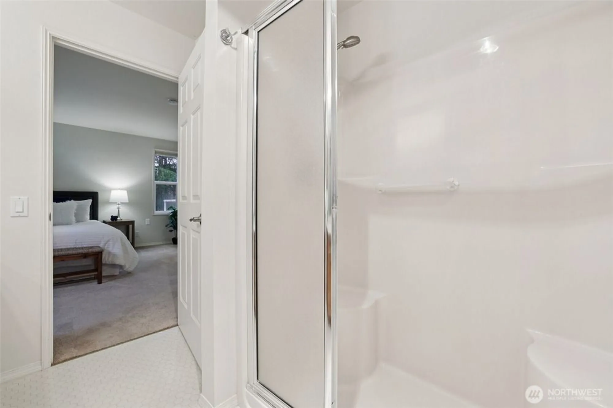 Property Slideshow image 28 of 40 | 22561 se 42nd ter # 2211, Issaquah, WA, 98029