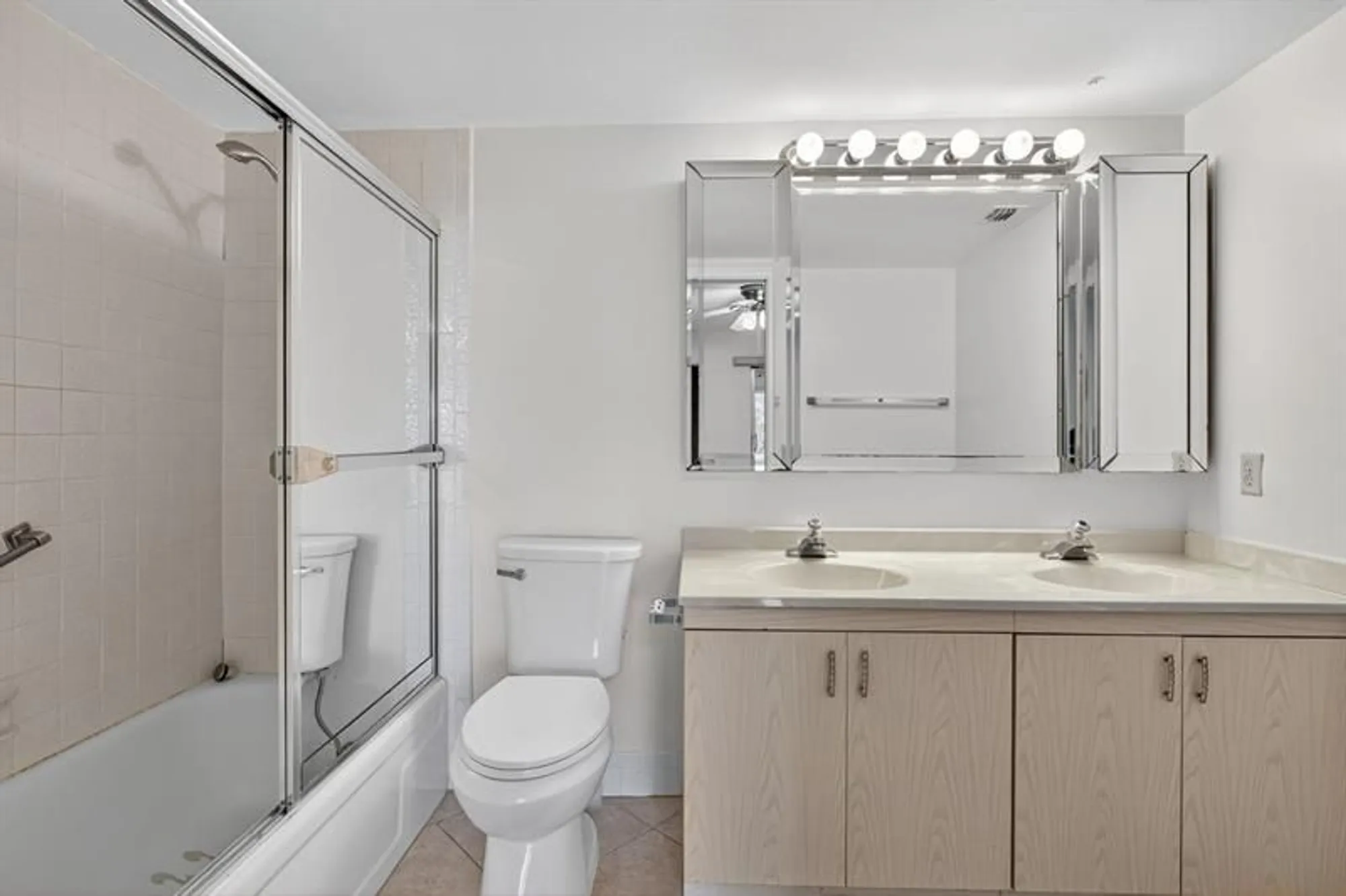 Property Slideshow image 20 of 29 | 3204 portofino pt d4, Coconut Creek, FL, 33066