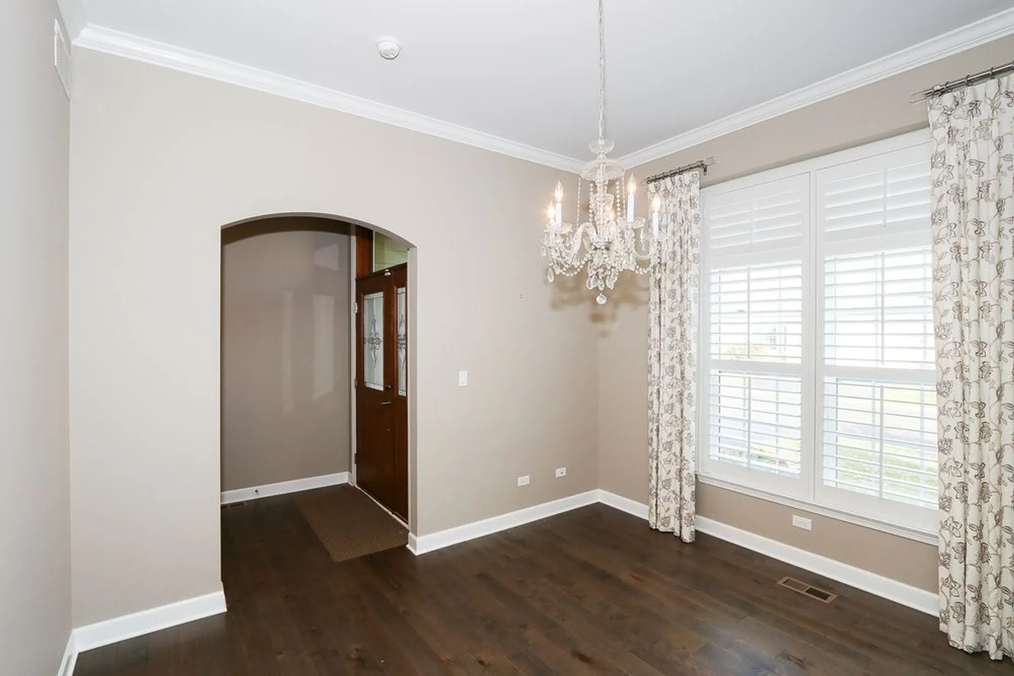 Property Slideshow image 9 of 35 | , Lake In The Hills, IL, 60156