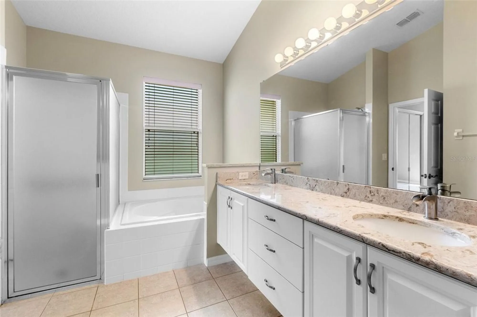 Property Slideshow image 26 of 63 | 890 summit greens blvd, Clermont, FL, 34711