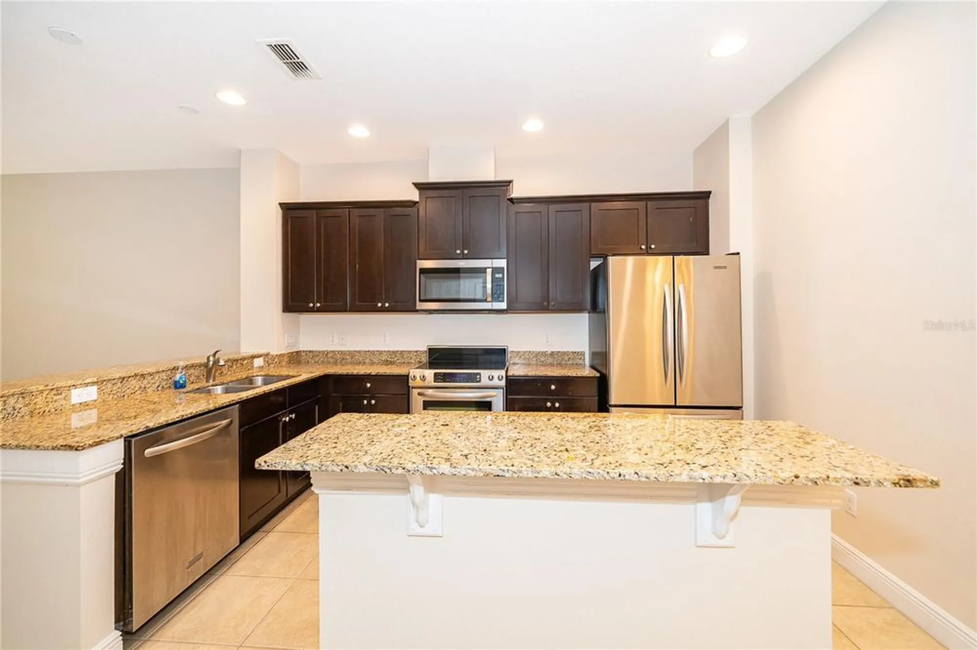 Property Slideshow image 14 of 28 | 21612 belgian ct, Mount Dora, FL, 32757