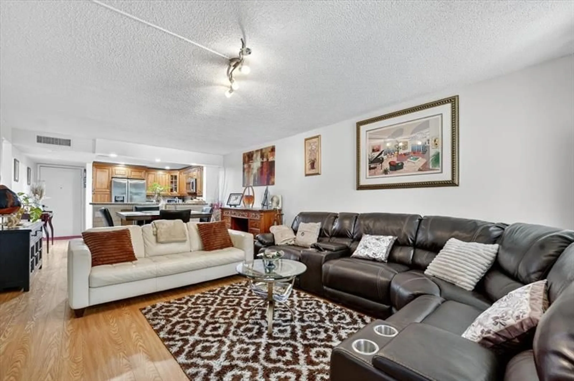 Property Slideshow image 13 of 30 | 7950 w mcnab rd apt 302, Tamarac, FL, 33321