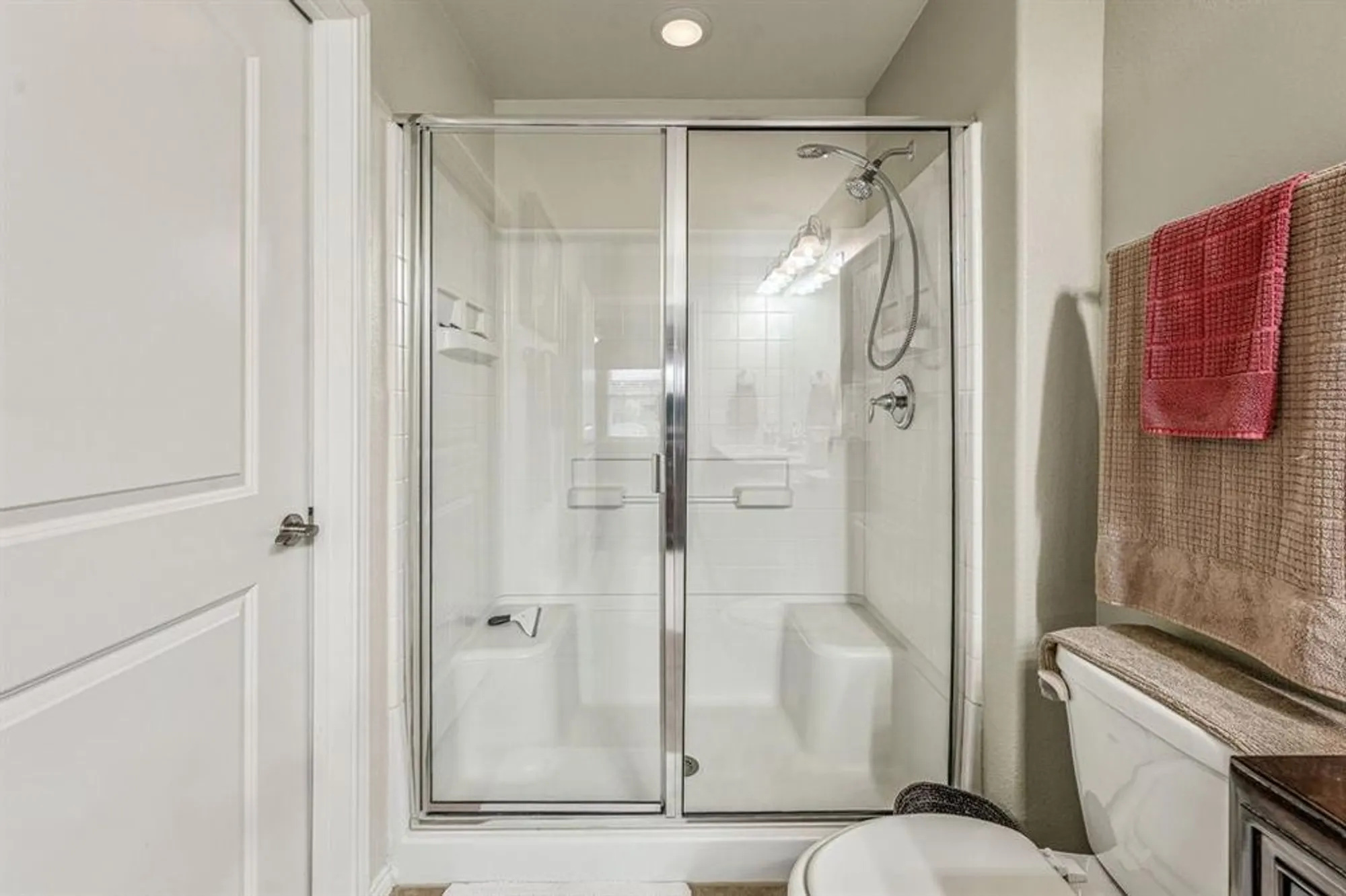 Property Slideshow image 16 of 33 | 3083 oyster bay dr, Frisco, TX, 75036