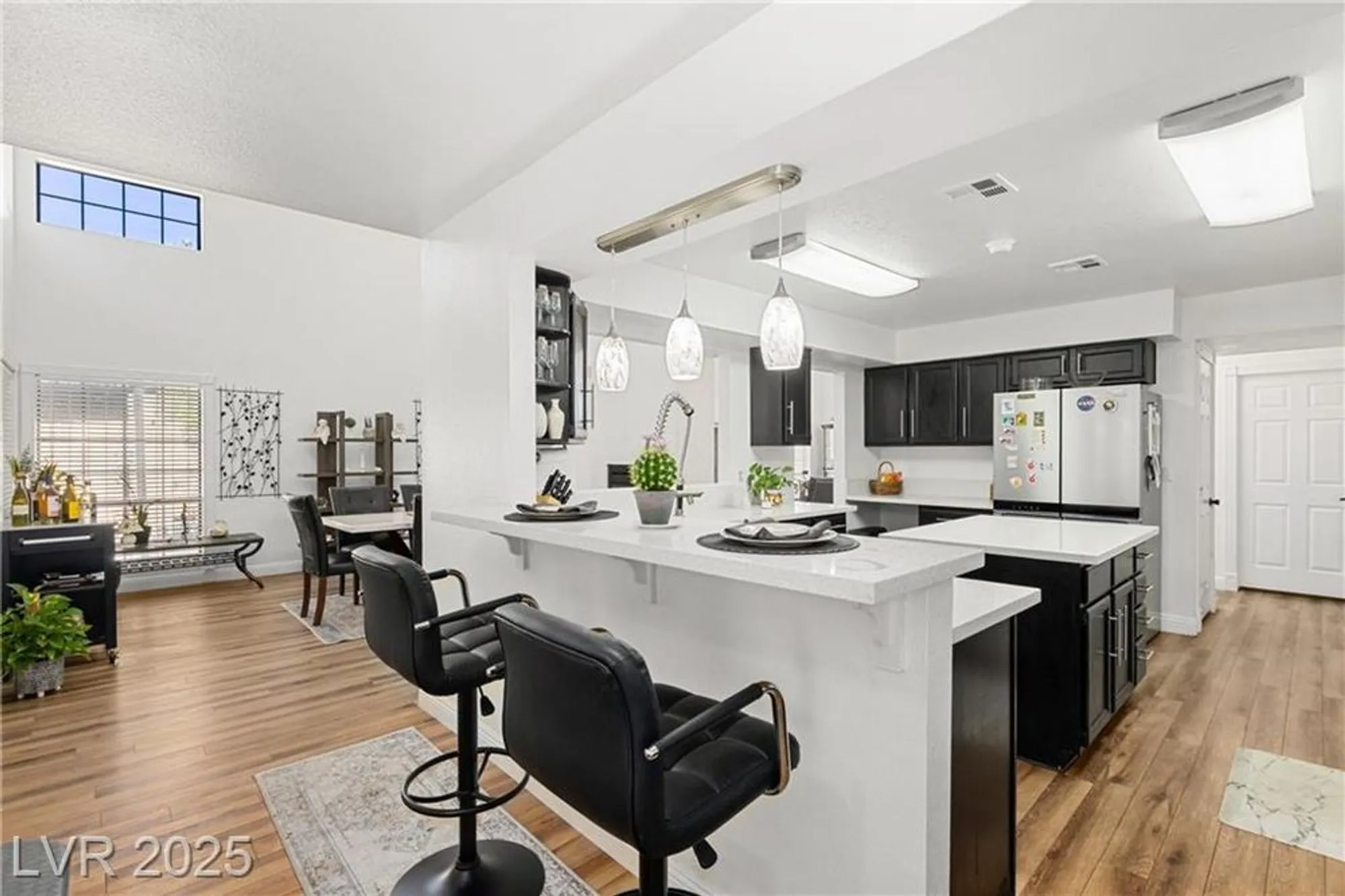 Property Slideshow image 14 of 47 | 5553 singing hills dr, Las Vegas, NV, 89130