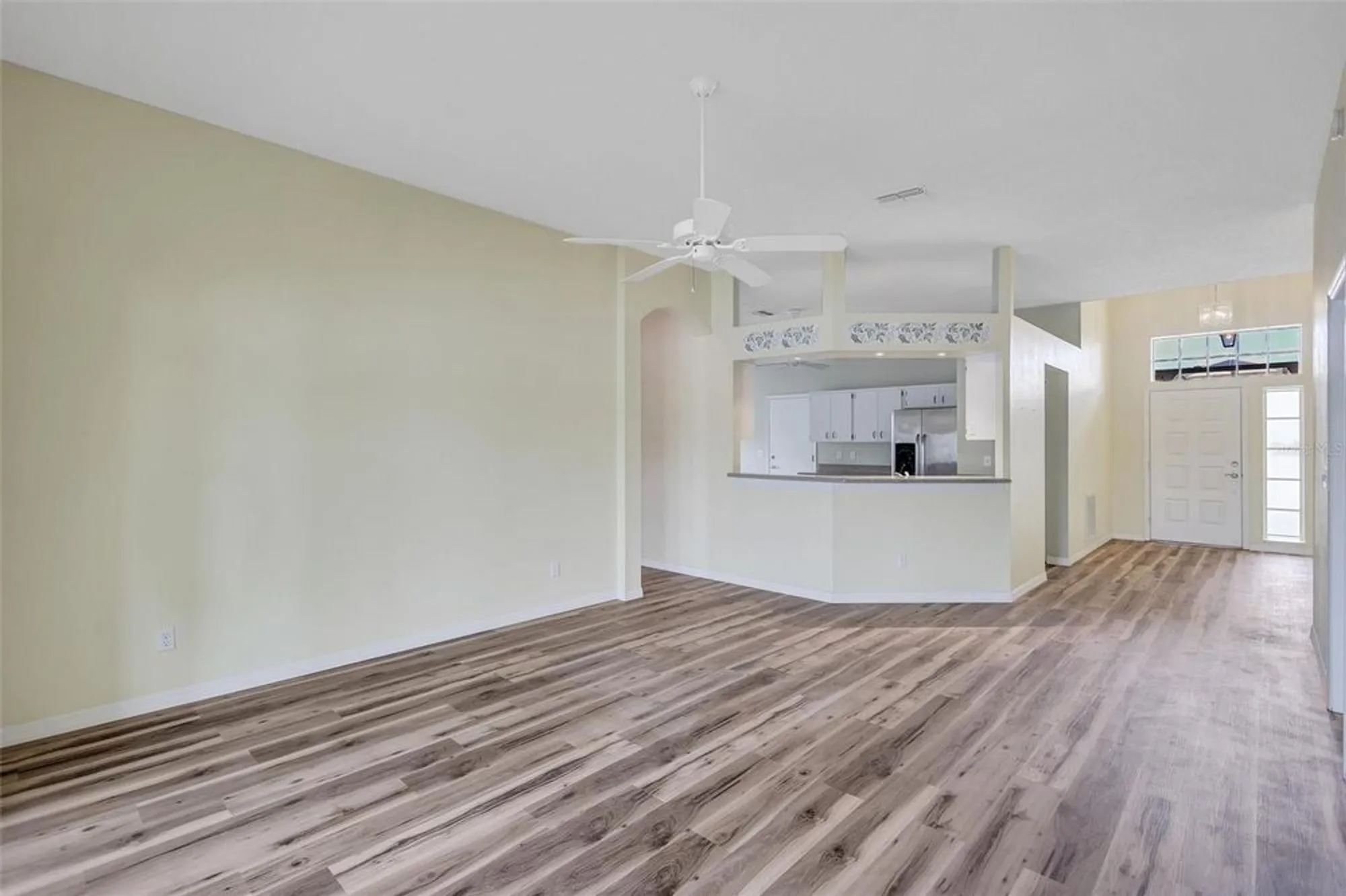 Property Slideshow image 19 of 48 | 811 staffordshire ln 32, Sun City Center, FL, 33573