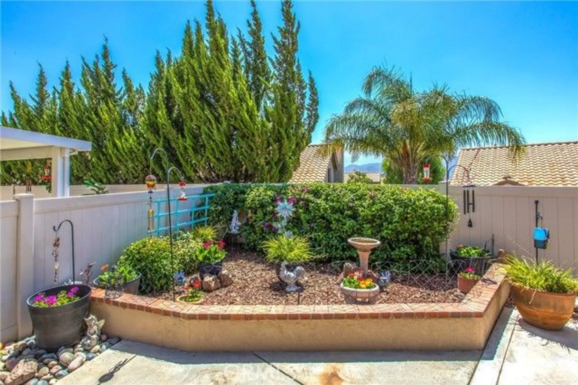 Property Slideshow image 37 of 43 | 518 s seminole cir, Banning, CA, 92220