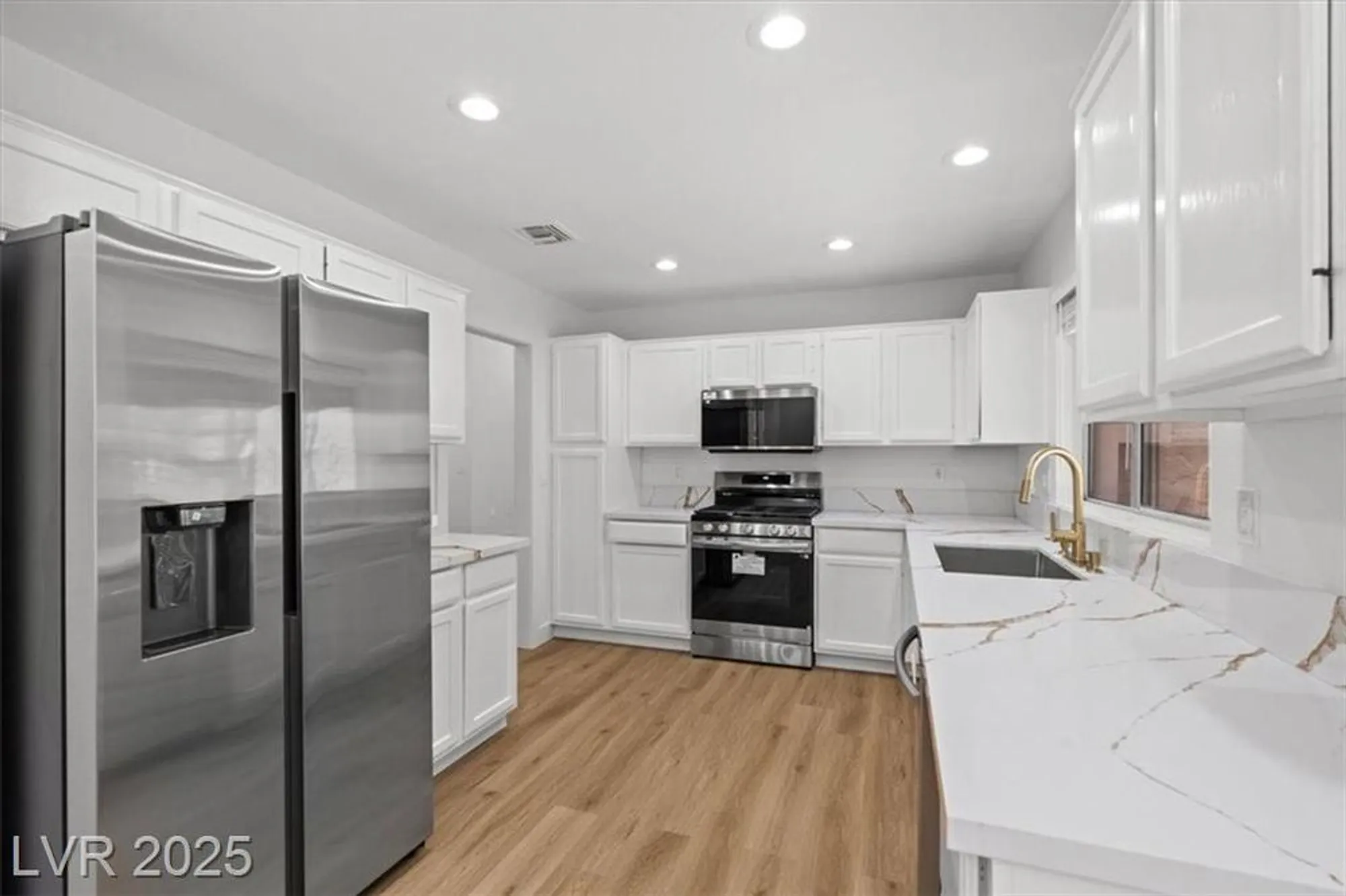 Property Slideshow image 8 of 24 | 2824 morning ridge dr, Las Vegas, NV, 89134