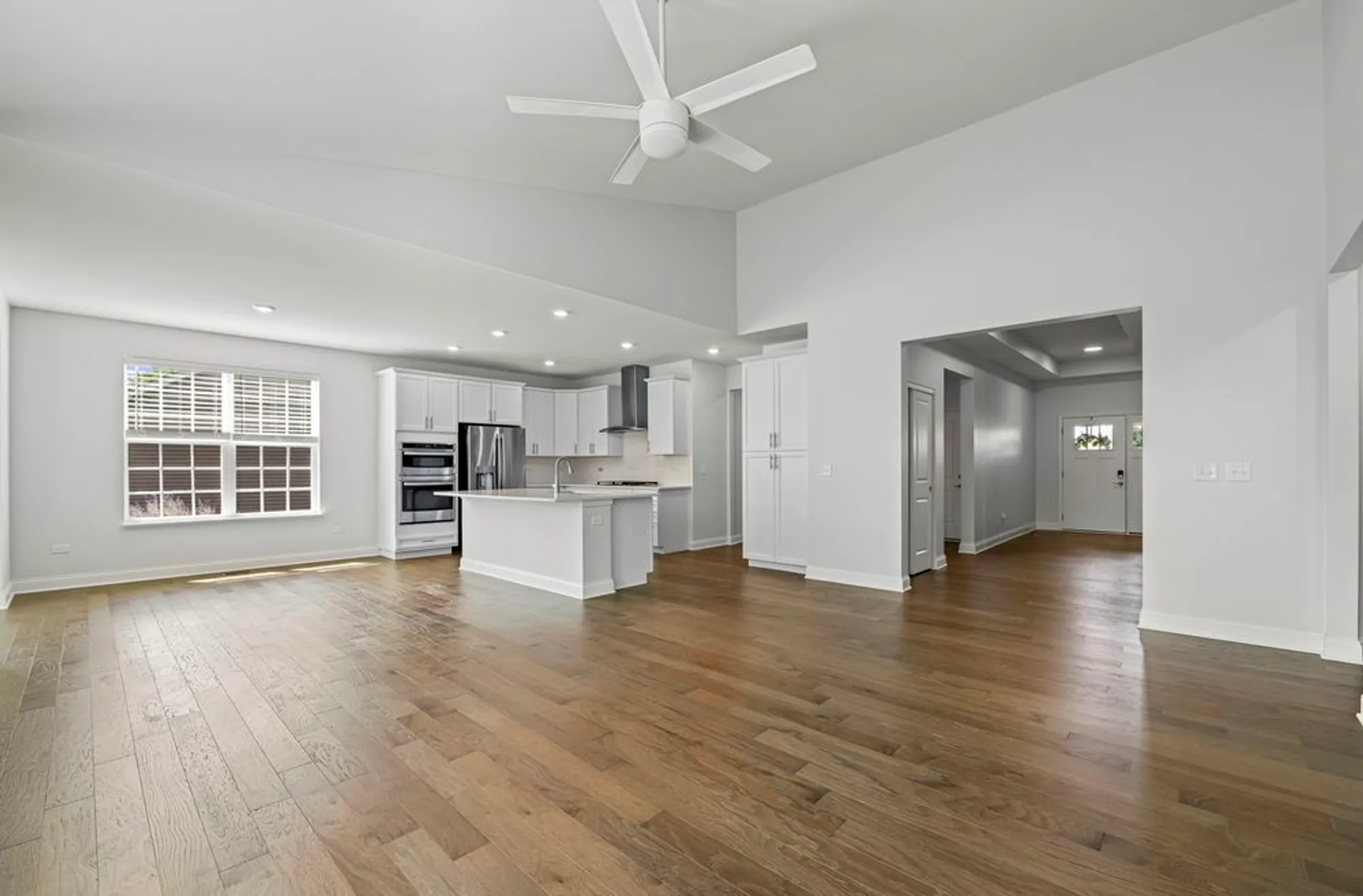 Property Slideshow image 7 of 29 | 1117 black cherry dr, Crystal Lake, IL, 60012