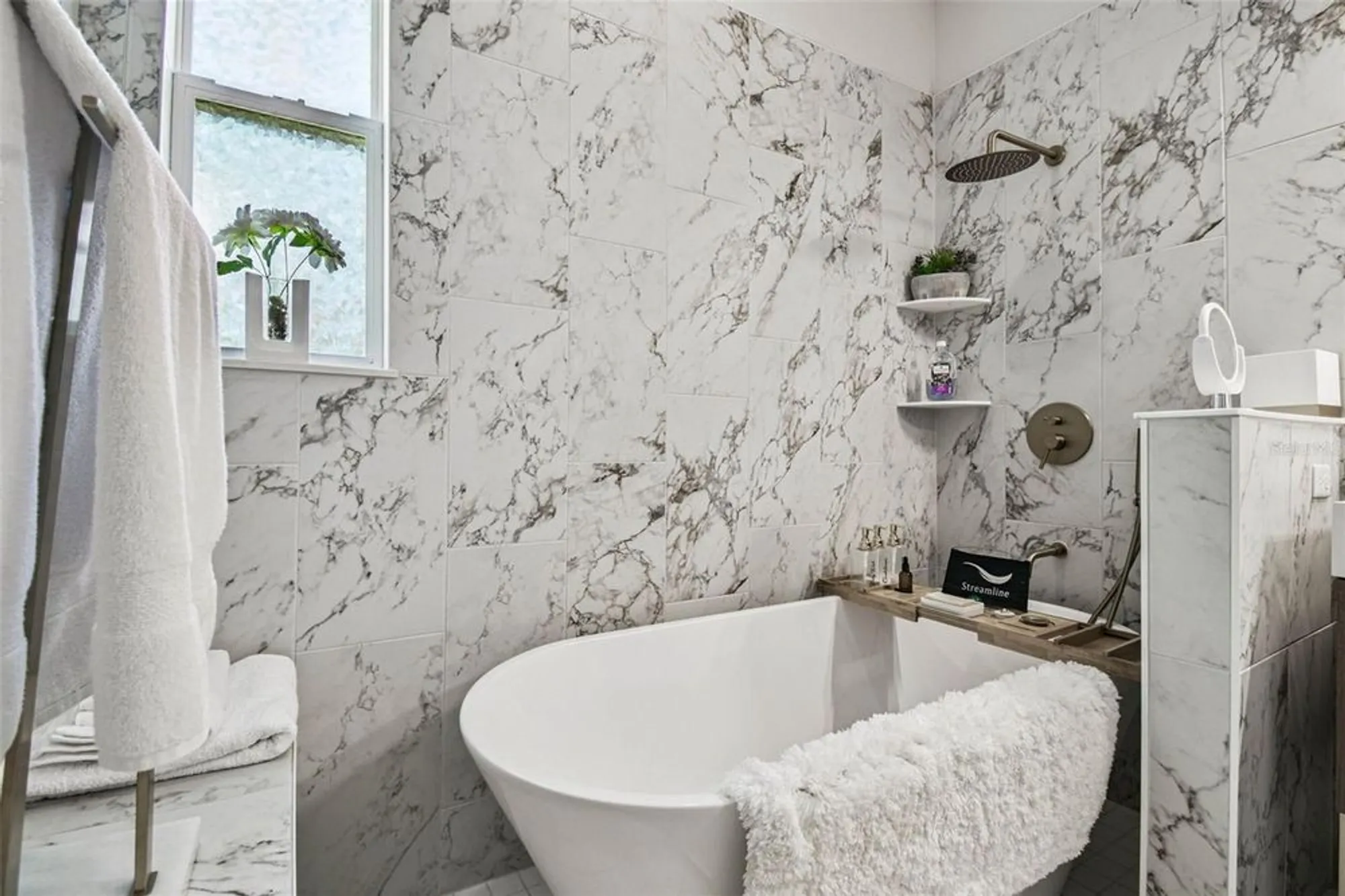 Property Slideshow image 18 of 61 | 790 carmel ln, Poinciana, FL, 34759