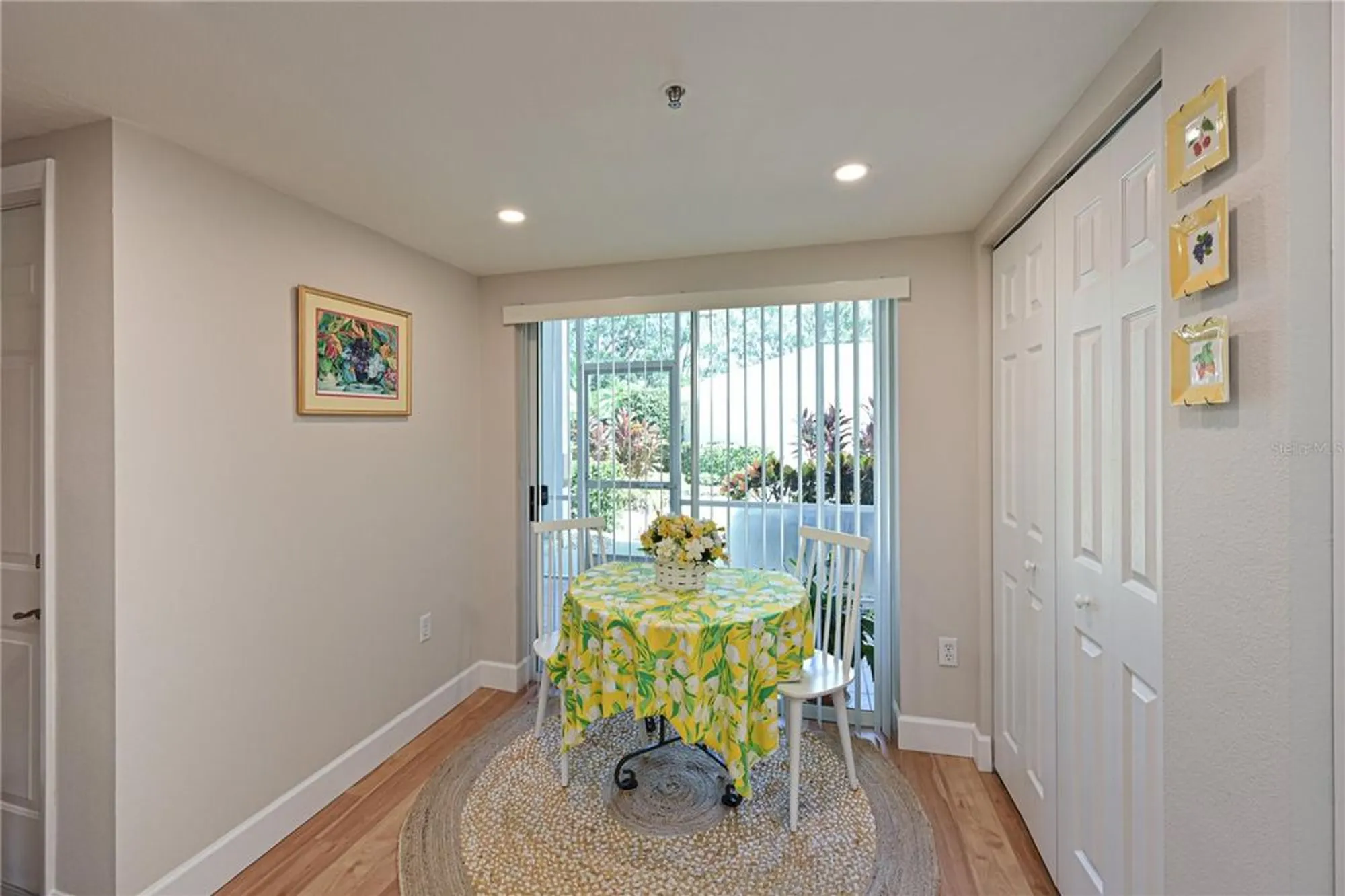 Property Slideshow image 17 of 70 | 6904 drewrys blf apt 803, Bradenton, FL, 34203