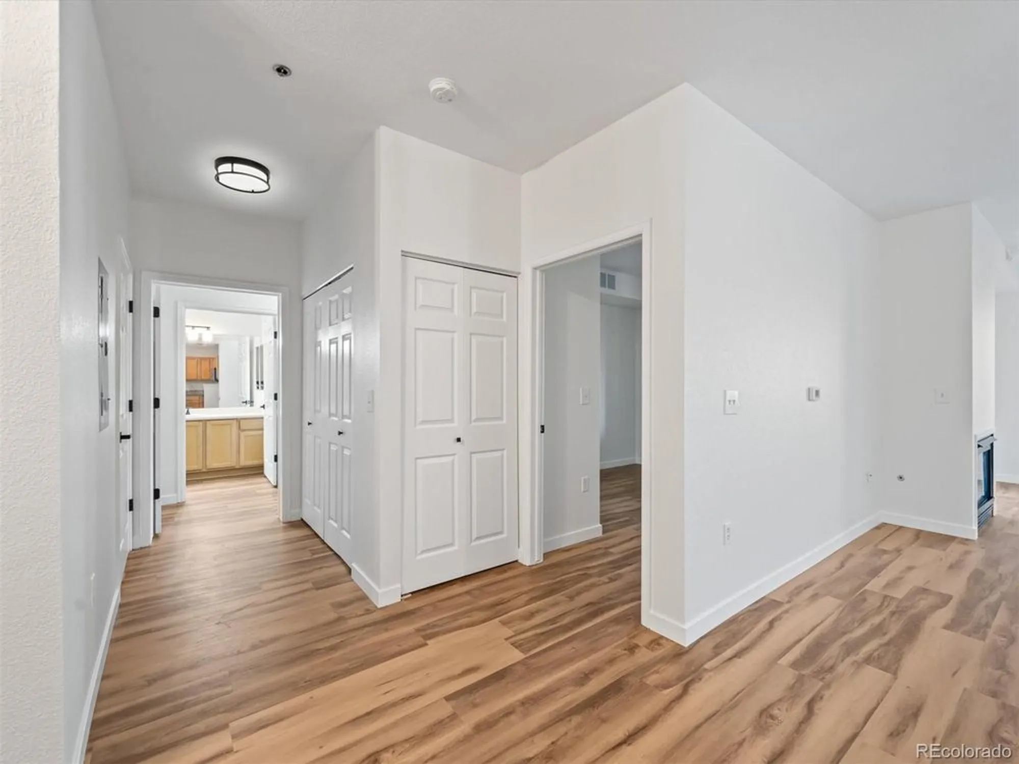 Property Slideshow image 12 of 40 | 2894 w riverwalk cir b108, Littleton, CO, 80123