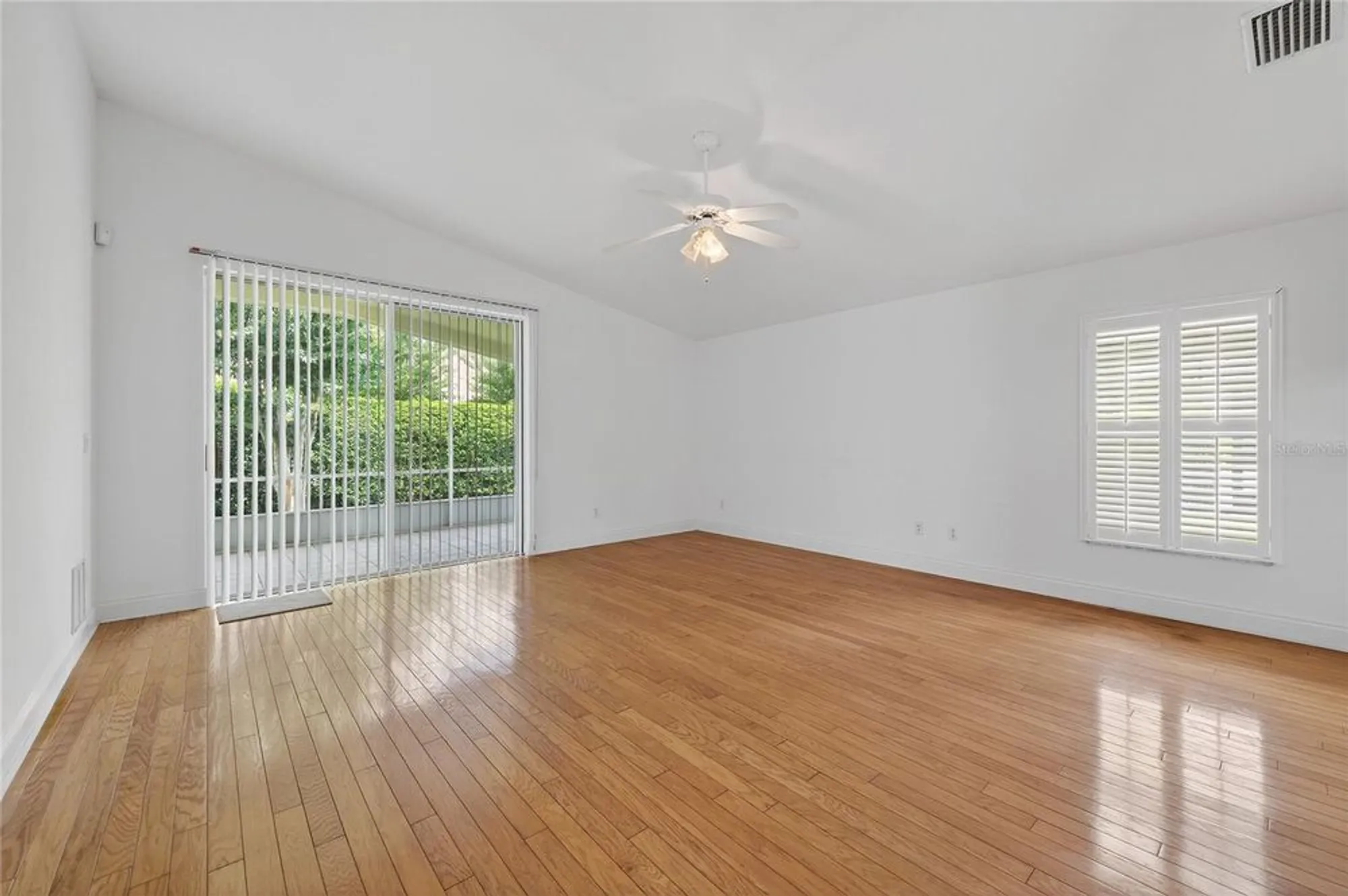 Property Slideshow image 18 of 30 | 5415 swordfern ct, Port Orange, FL, 32128