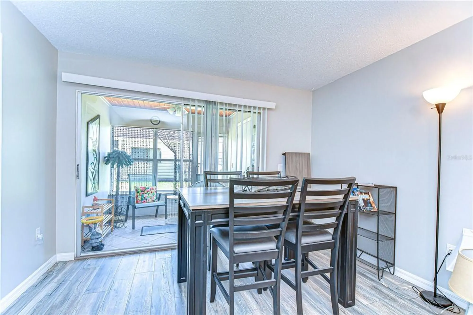 Property Slideshow image 11 of 35 | 13870 oakwood ln # 13870, Seminole, FL, 33776