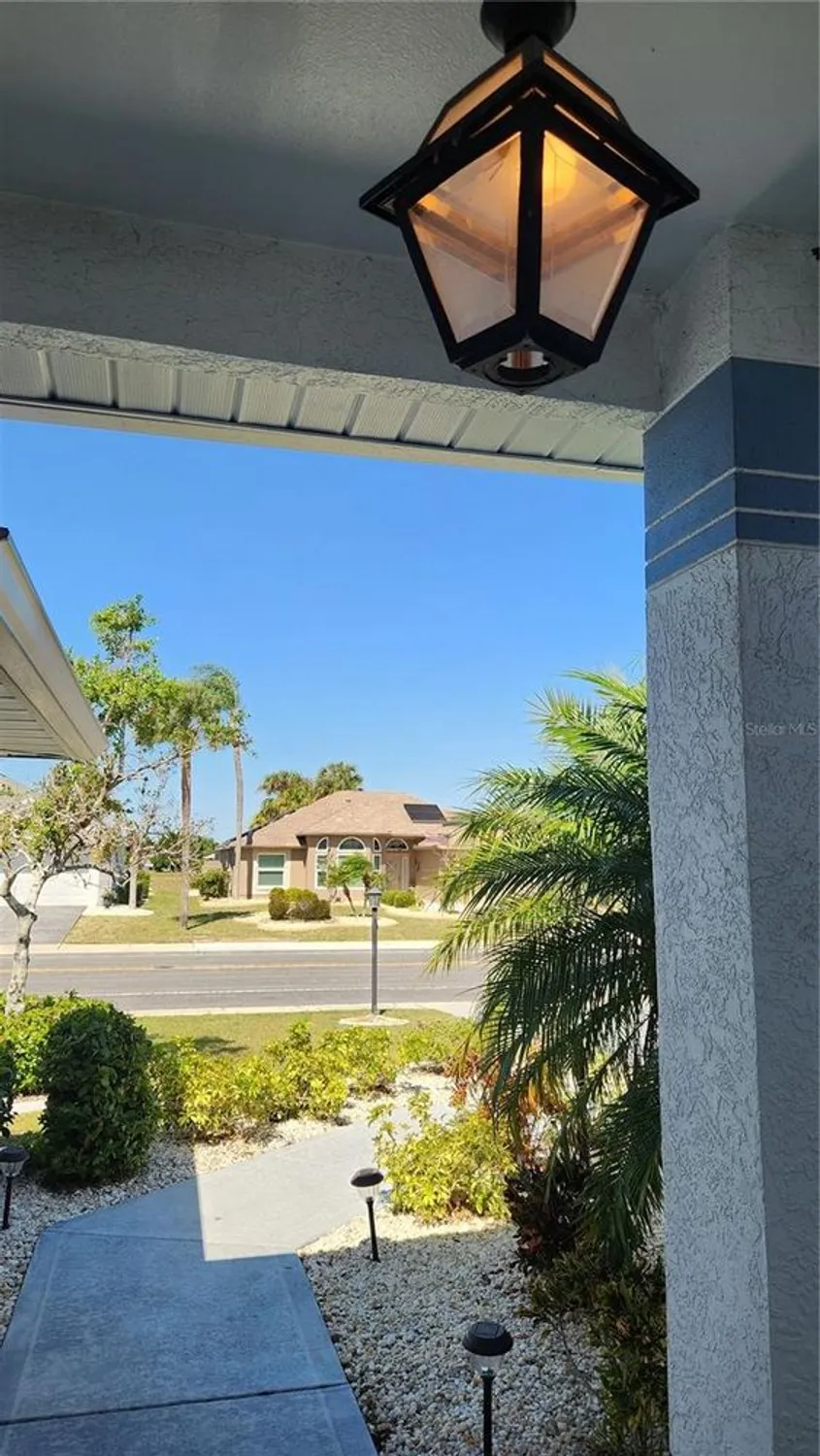 Property Slideshow image 50 of 60 | 2113 e del webb blvd, Sun City Center, FL, 33573