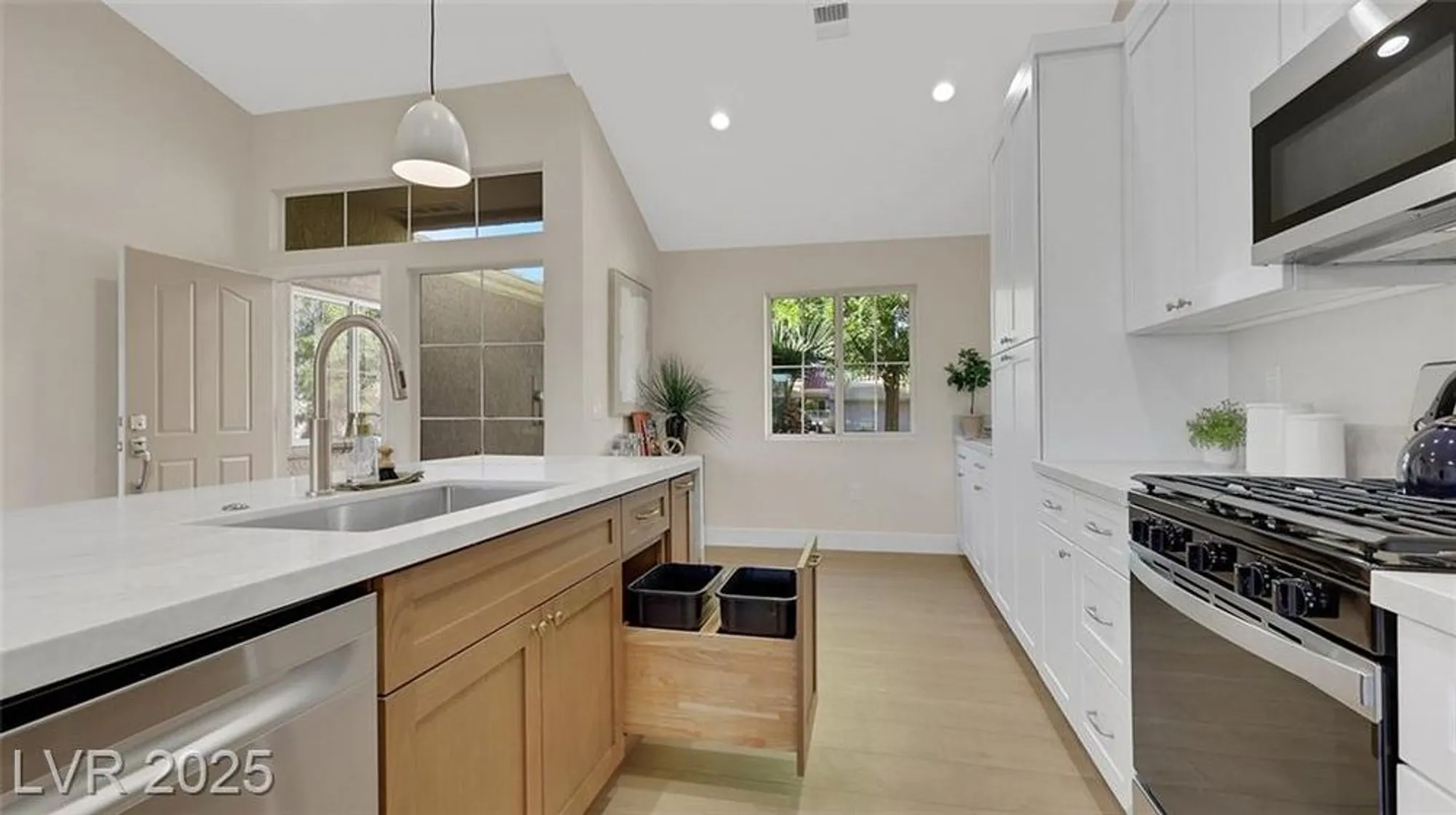 Property Slideshow image 28 of 34 | 8901 litchfield ave, Las Vegas, NV, 89134
