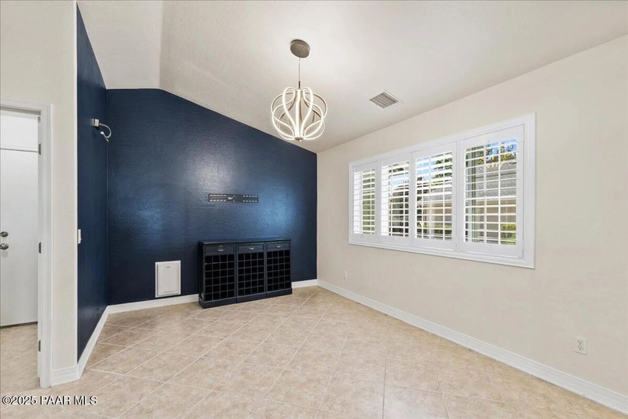 Property Slideshow image 14 of 43 | 1400 st george cir, Prescott, AZ, 86301
