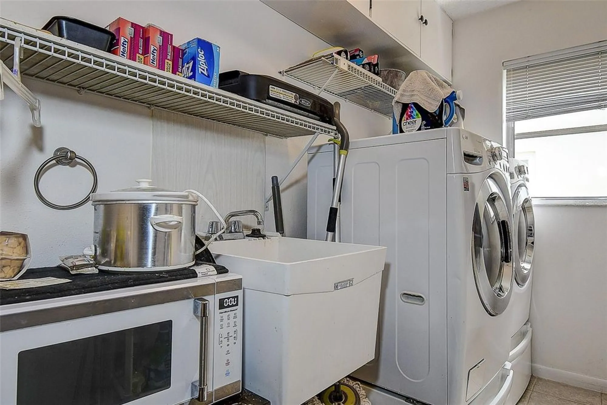 Property Slideshow image 23 of 36 | 2955 briar cliff dr, Palm Harbor, FL, 34684