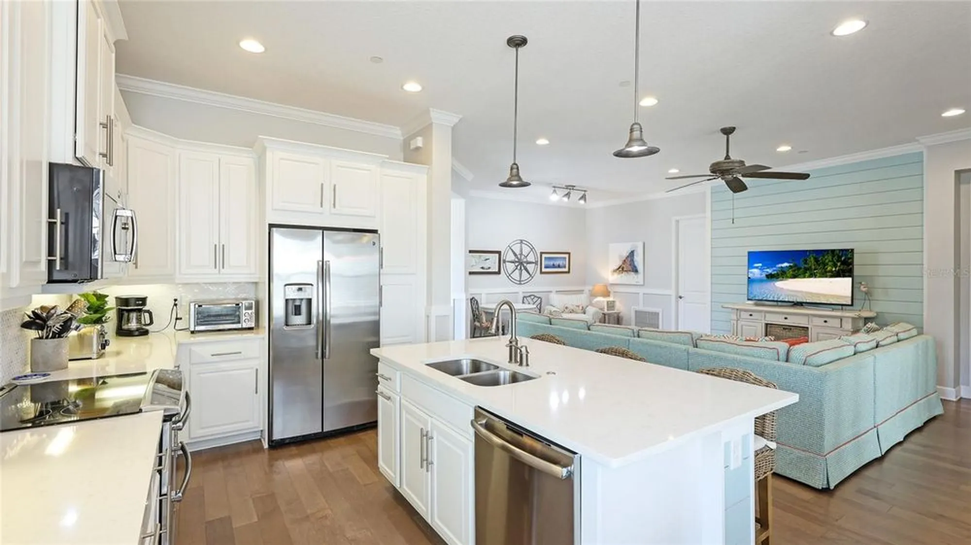 Property Slideshow image 11 of 41 | 283 saint lucia dr unit 101, Bradenton, FL, 34209