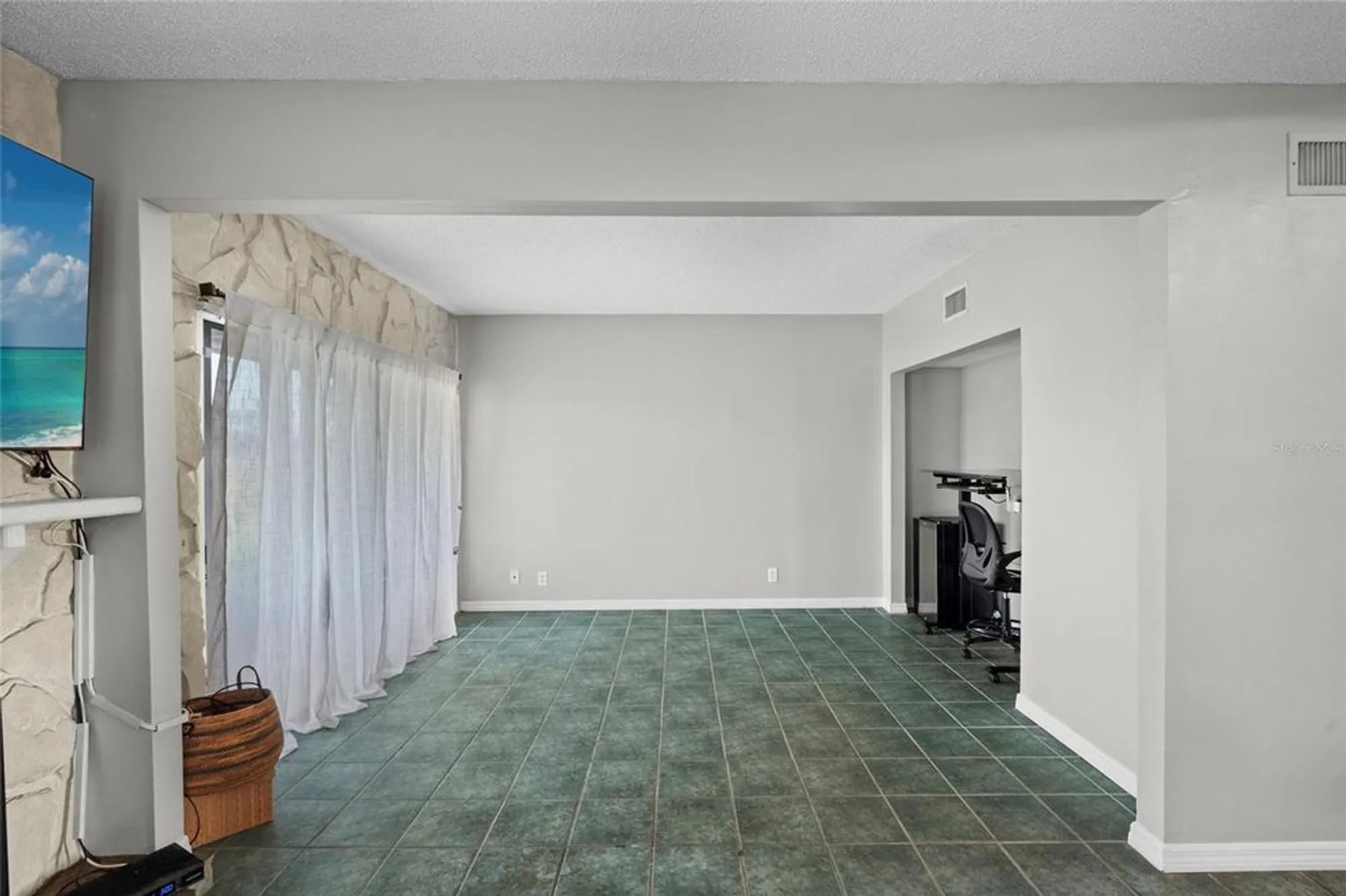 Property Slideshow image 25 of 52 | 6140 sun blvd unit 7, St Petersburg, FL, 33715