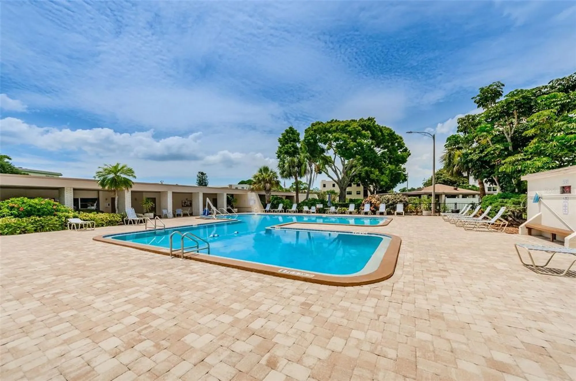 Property Slideshow image 42 of 64 | 5660 80th st n unit b106, St Petersburg, FL, 33709