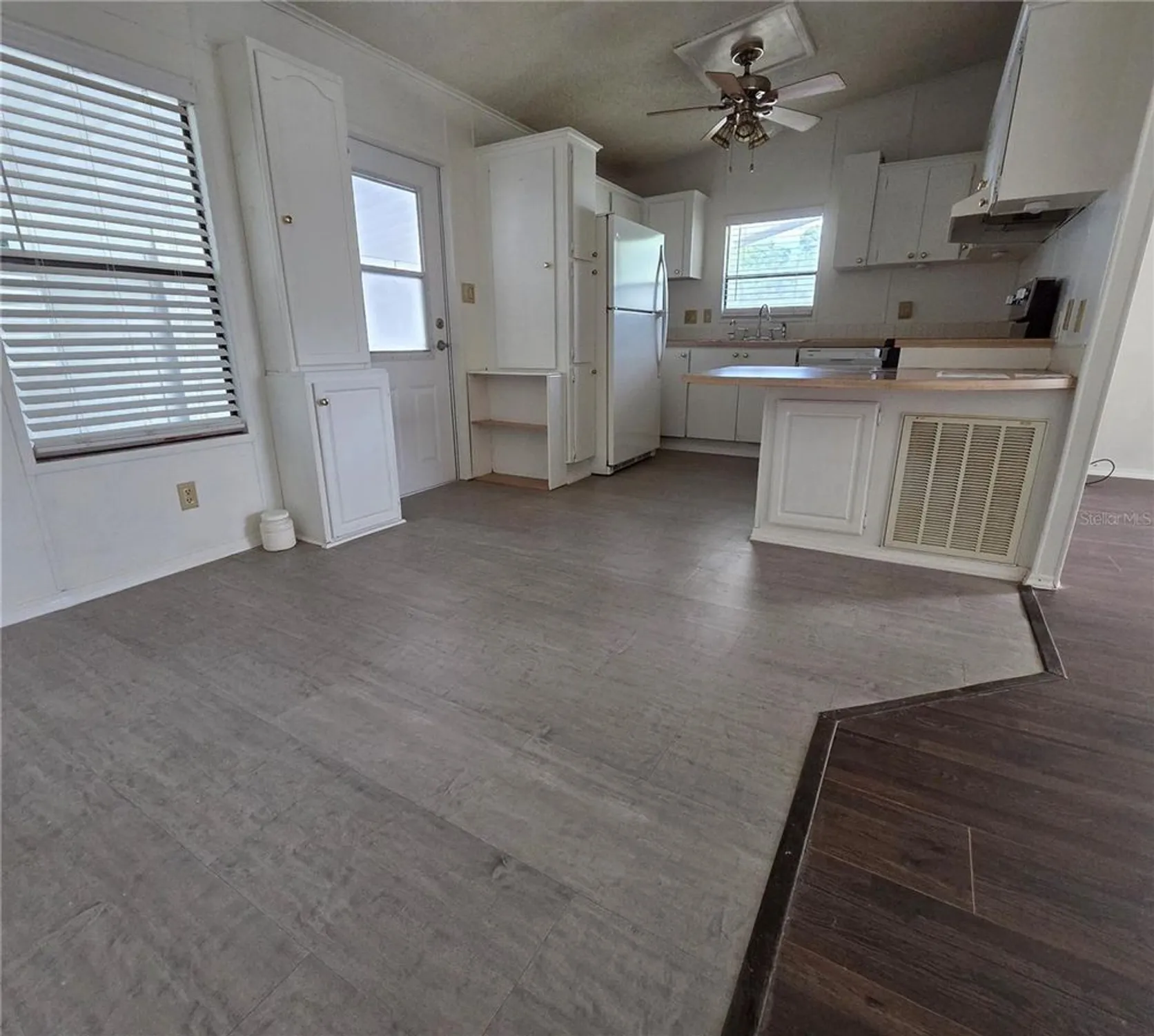 Property Slideshow image 5 of 31 | 404 s timber trl, Wildwood, FL, 34785
